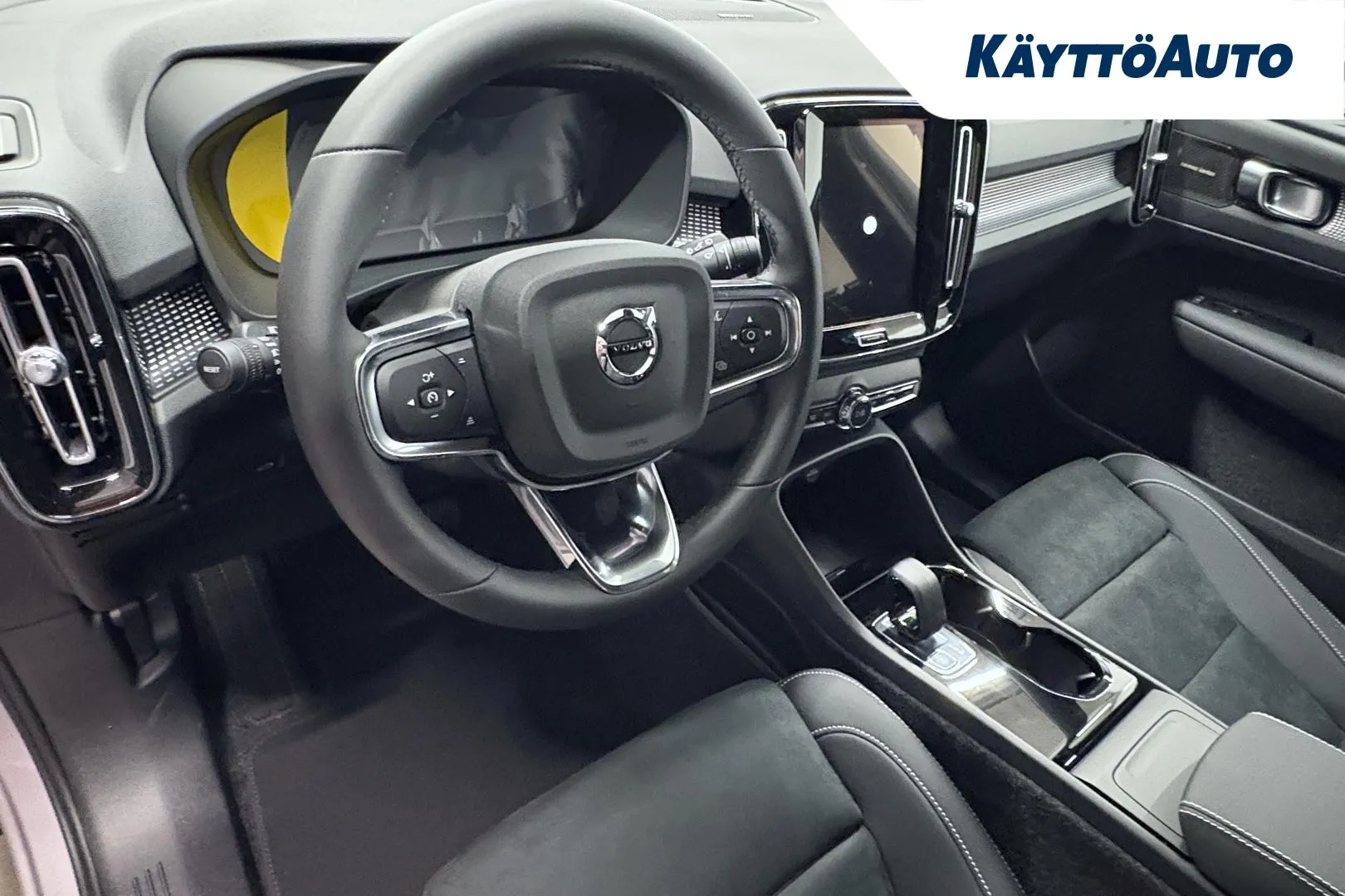 Volvo EX40 NOK-805 carousel image