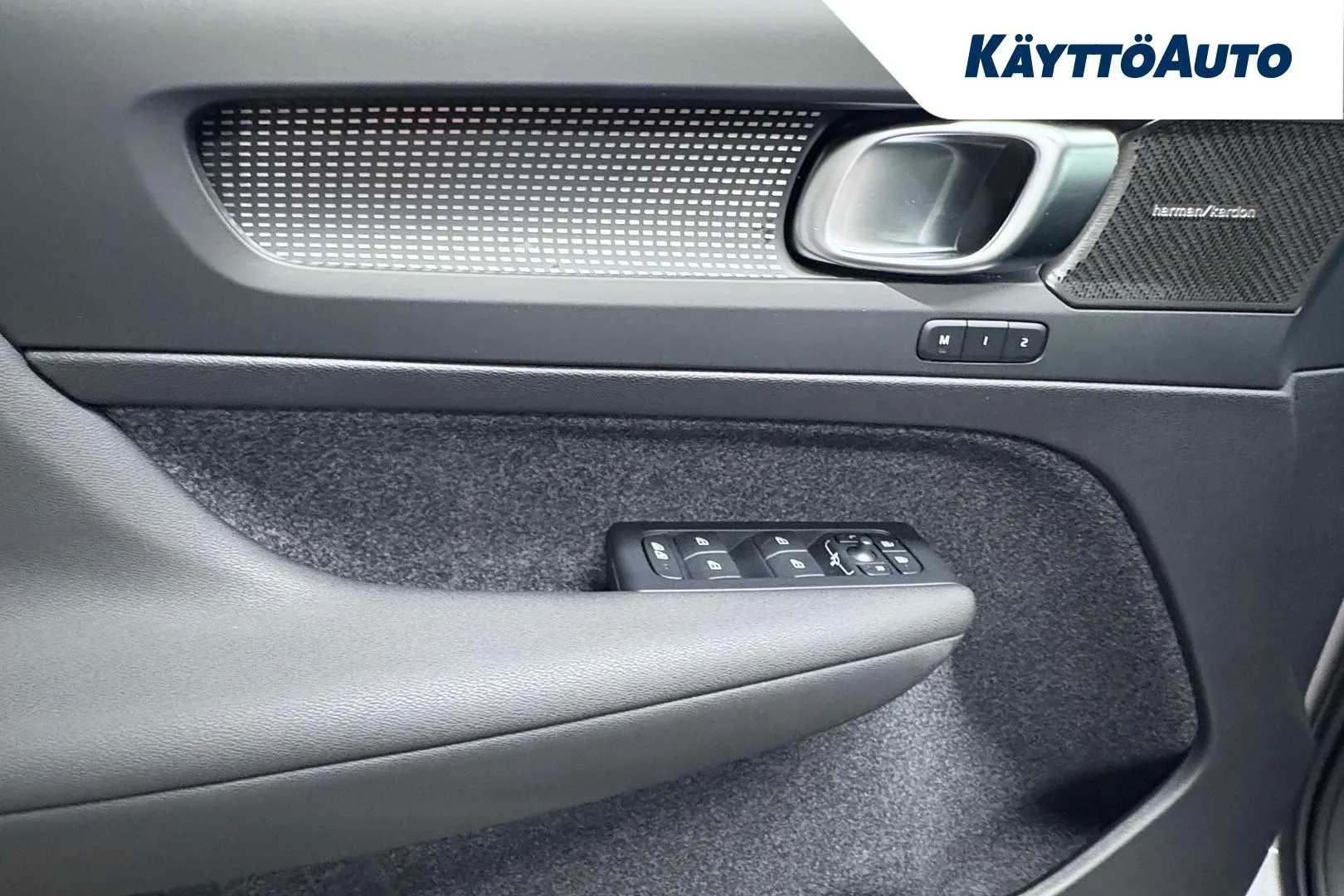 Volvo EX40 NOK-805 carousel image