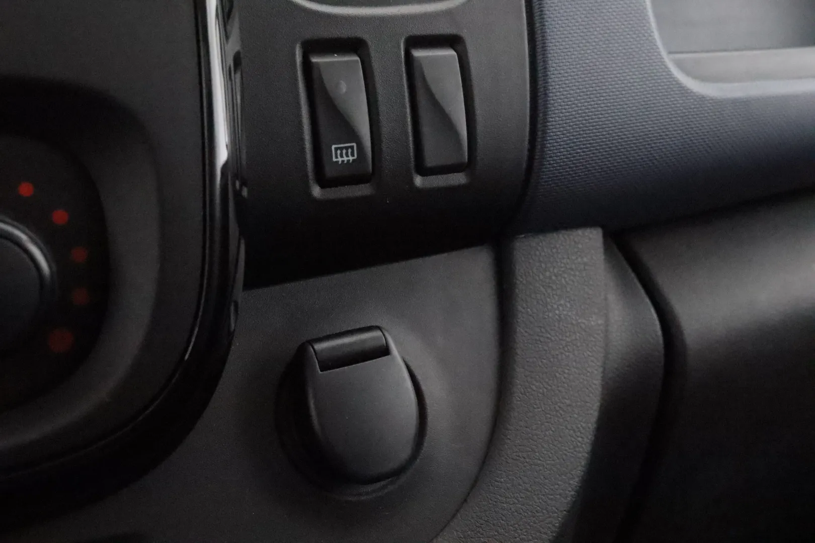 OPEL Vivaro LOB-333 carousel image