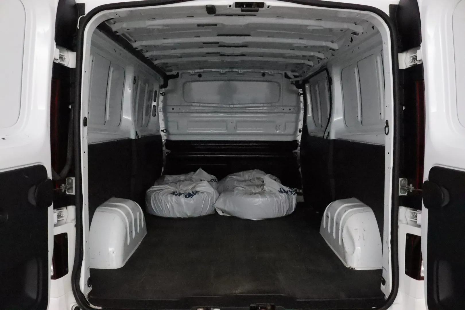 OPEL Vivaro LOB-333 carousel image