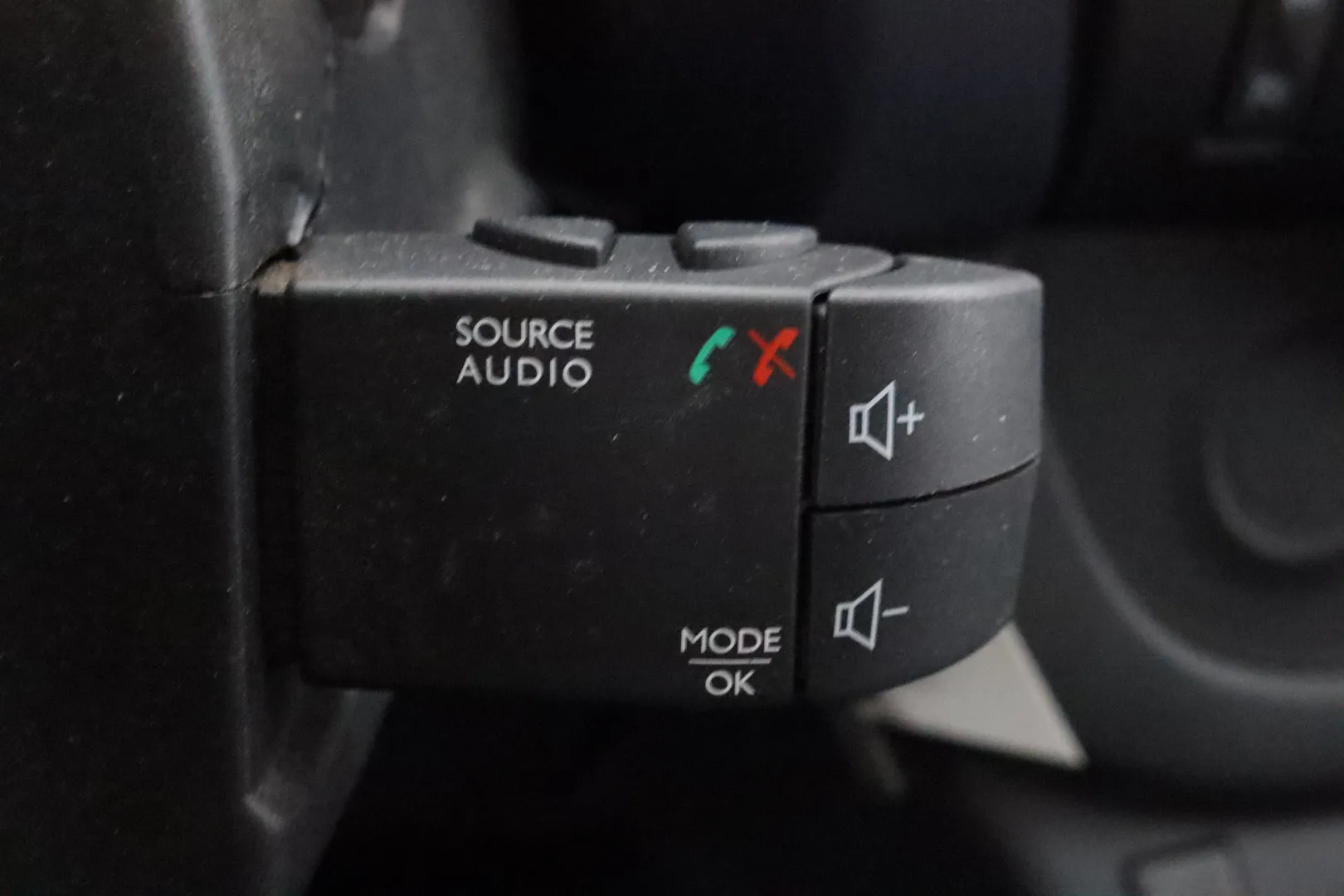 OPEL Vivaro LOB-333 carousel image