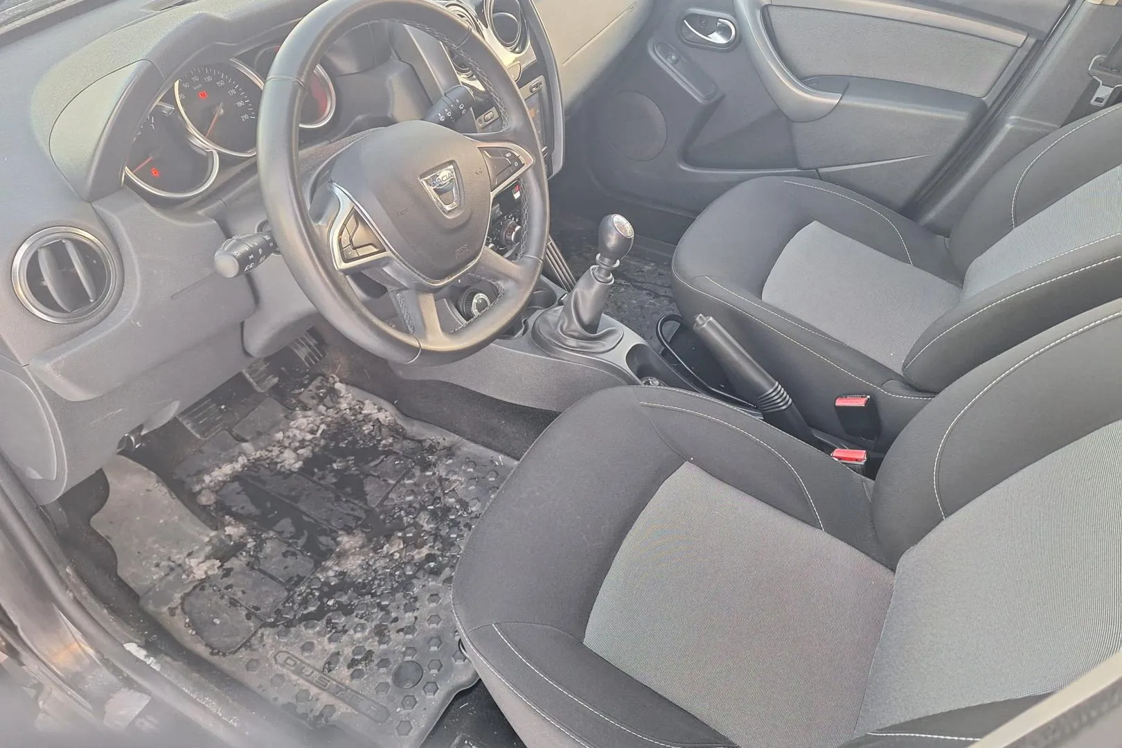 DACIA Duster VZO-427 carousel image