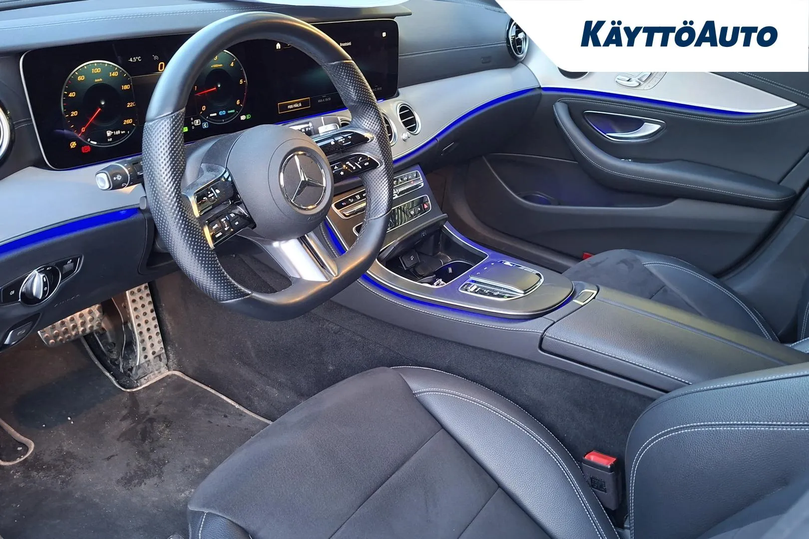 MERCEDES-BENZ E XRB-529 carousel image