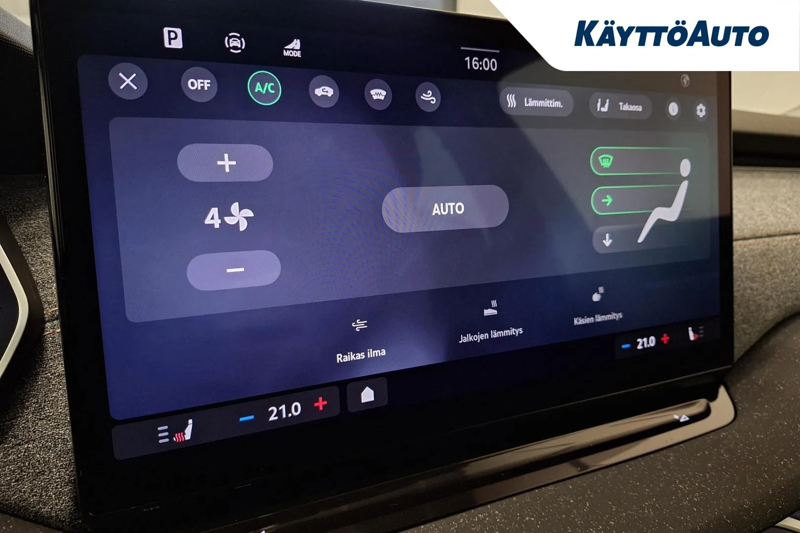 Skoda Octavia RXO-742 carousel image