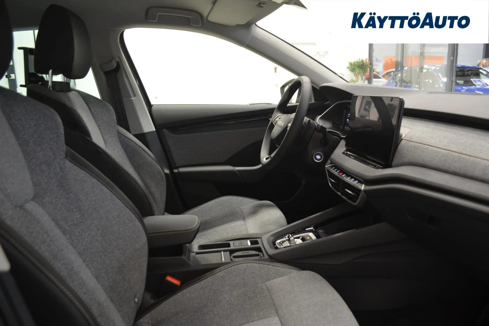 Skoda Octavia RXO-742 carousel image