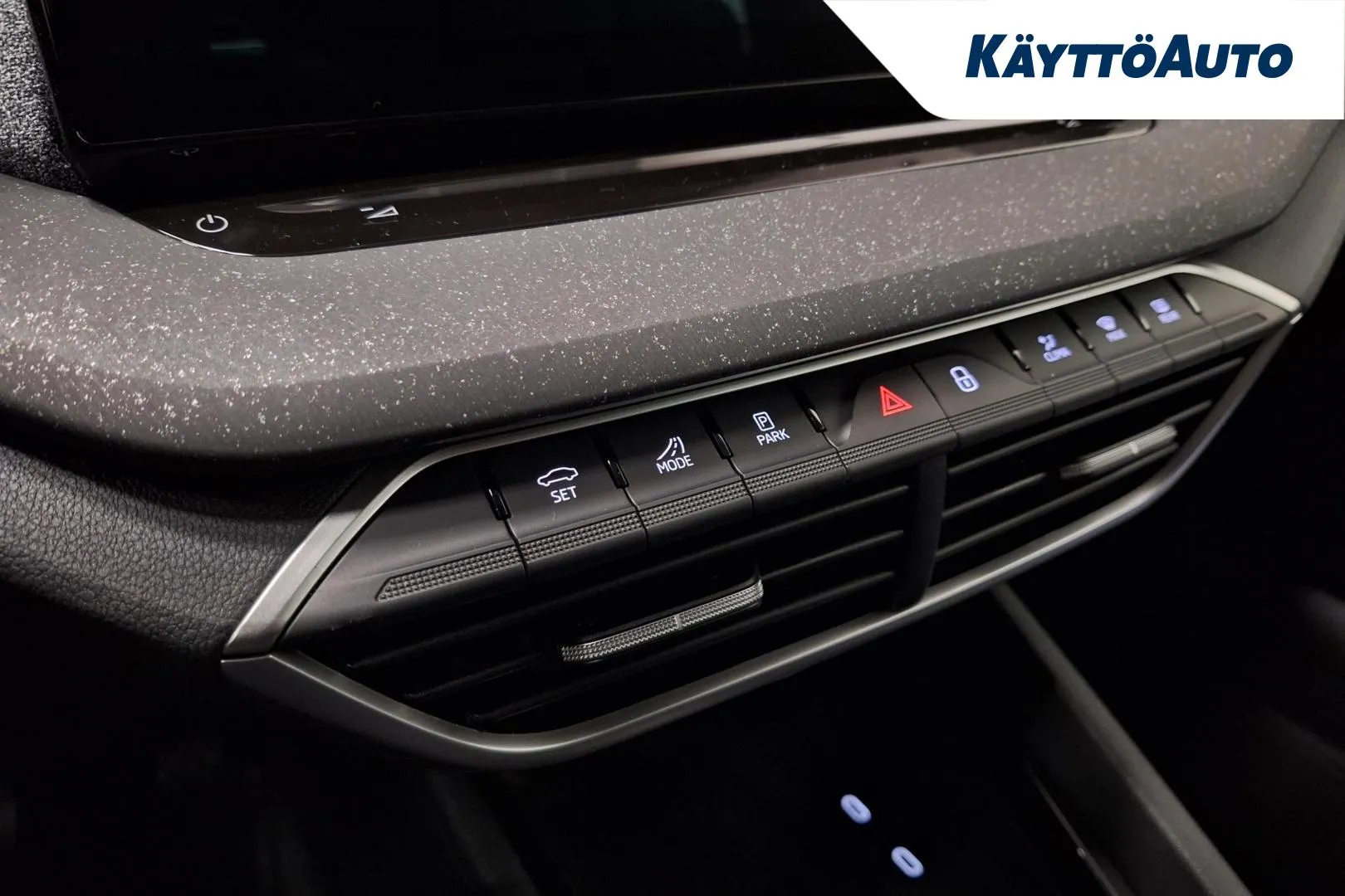 Skoda Octavia RXO-742 carousel image