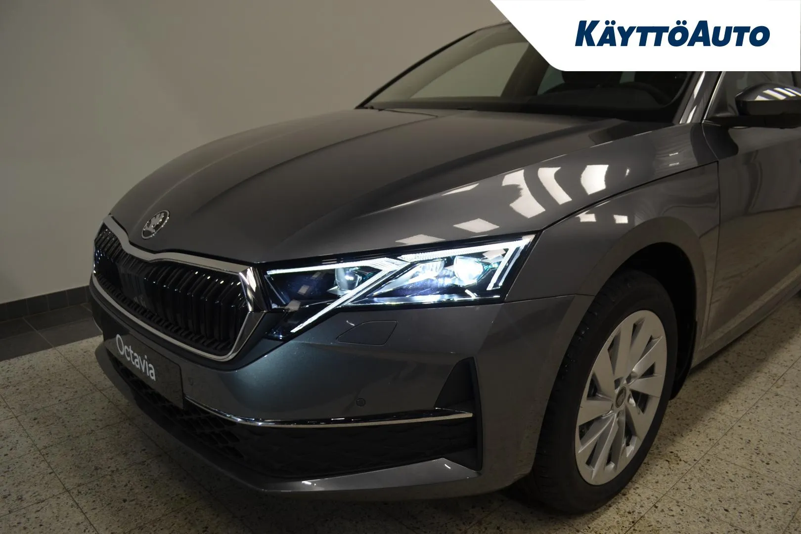 Skoda Octavia RXO-742 carousel image