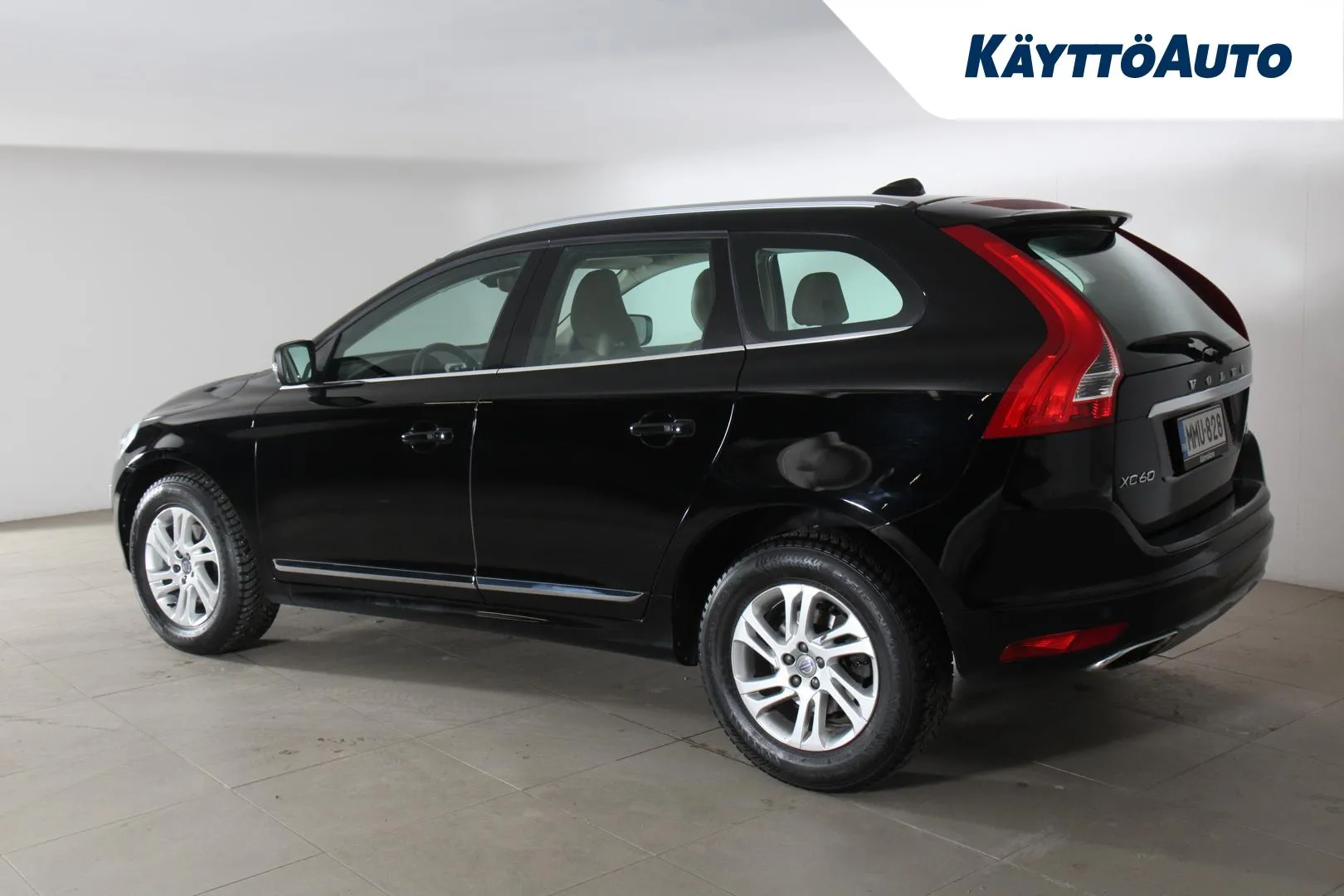 VOLVO XC60 MMU-828 carousel image