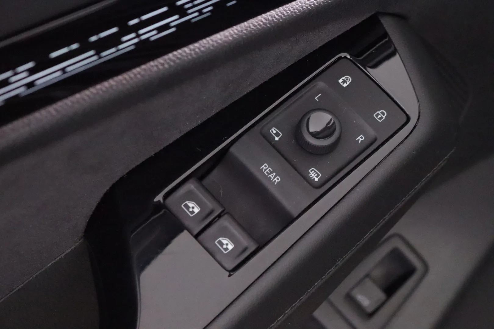 VOLKSWAGEN ID.7 JNJ-751 carousel image