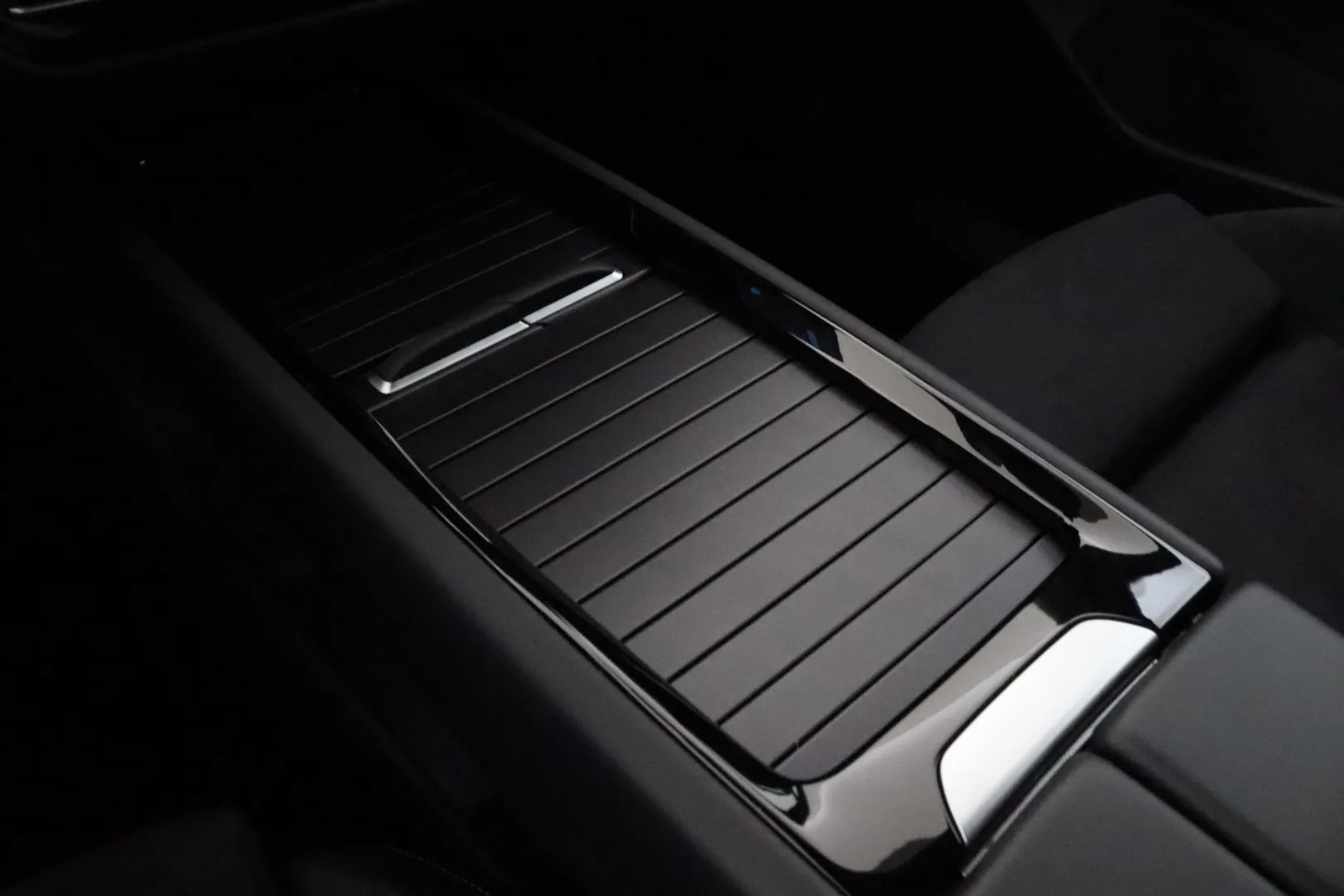 VOLKSWAGEN ID.7 JNJ-751 carousel image