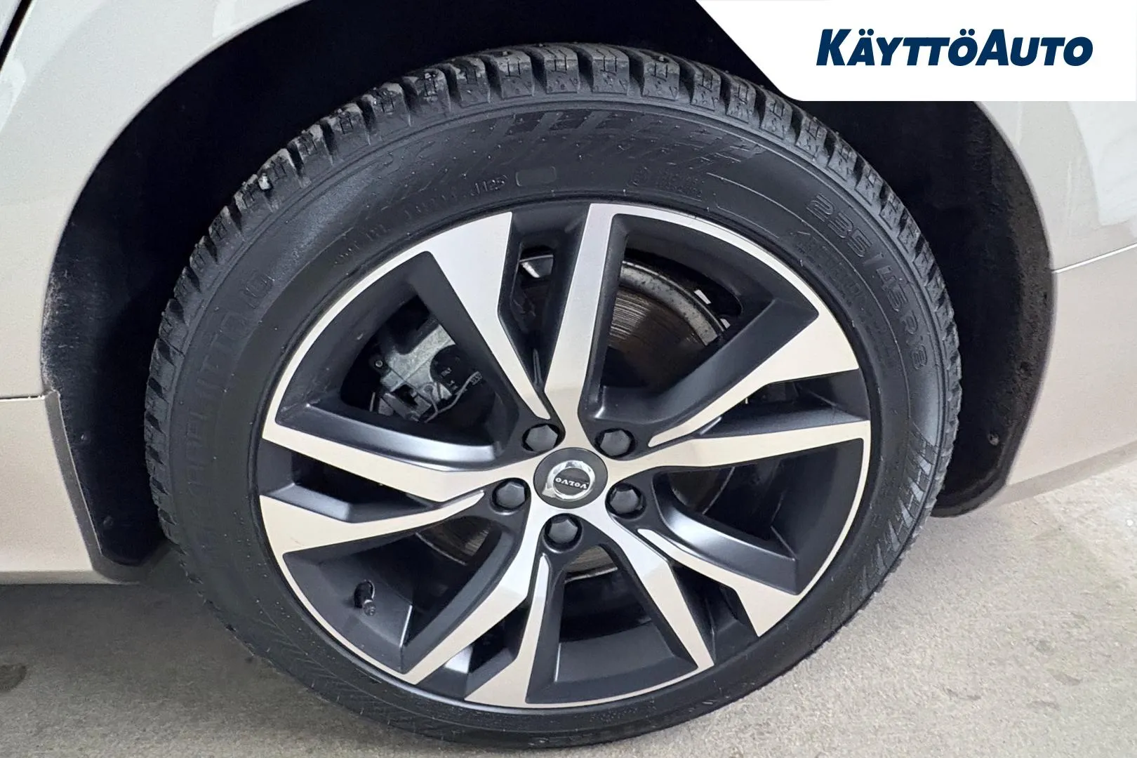 Volvo V60 CSB-379 carousel image