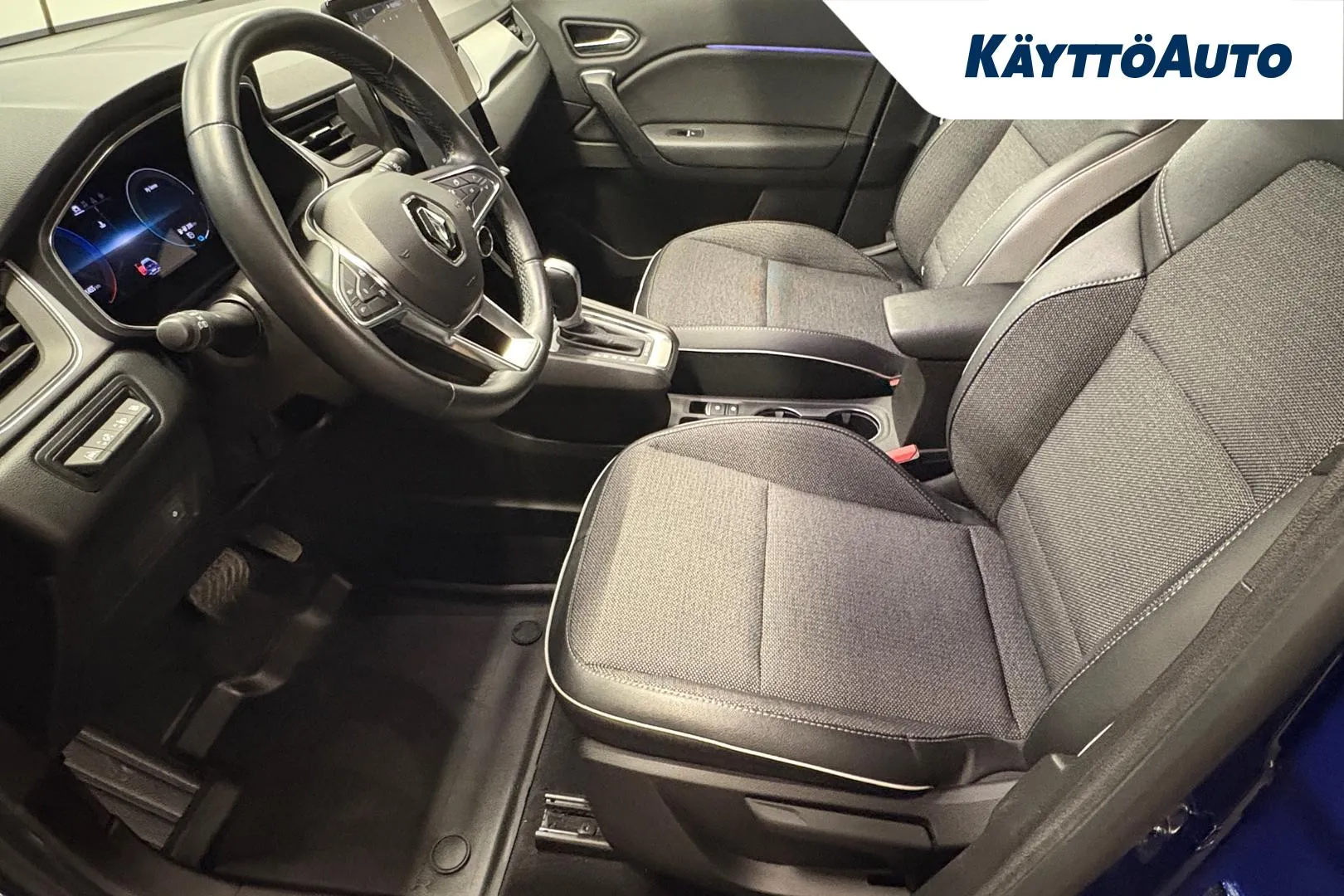 RENAULT Captur YLN-567 carousel image