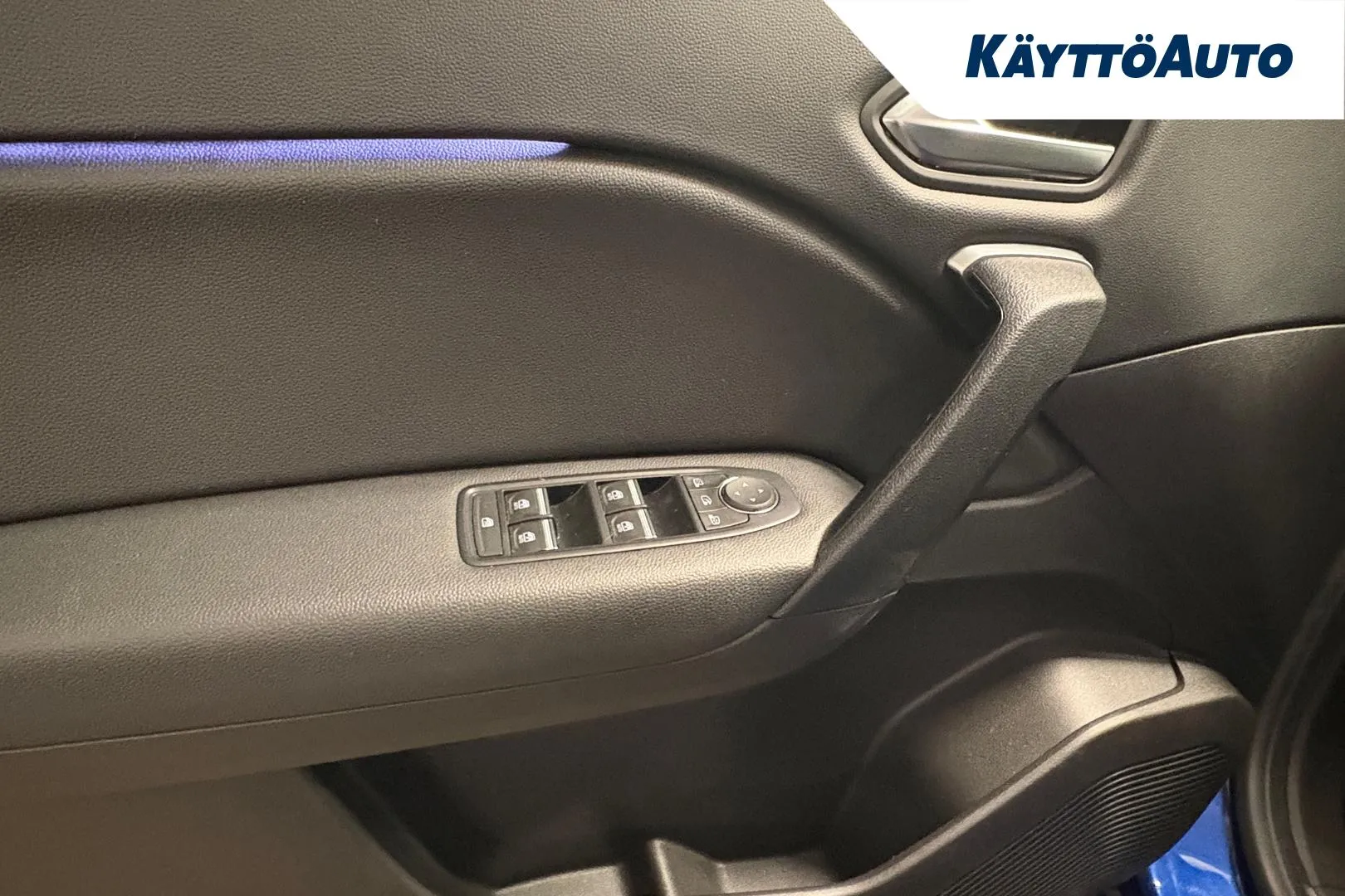 RENAULT Captur YLN-567 carousel image