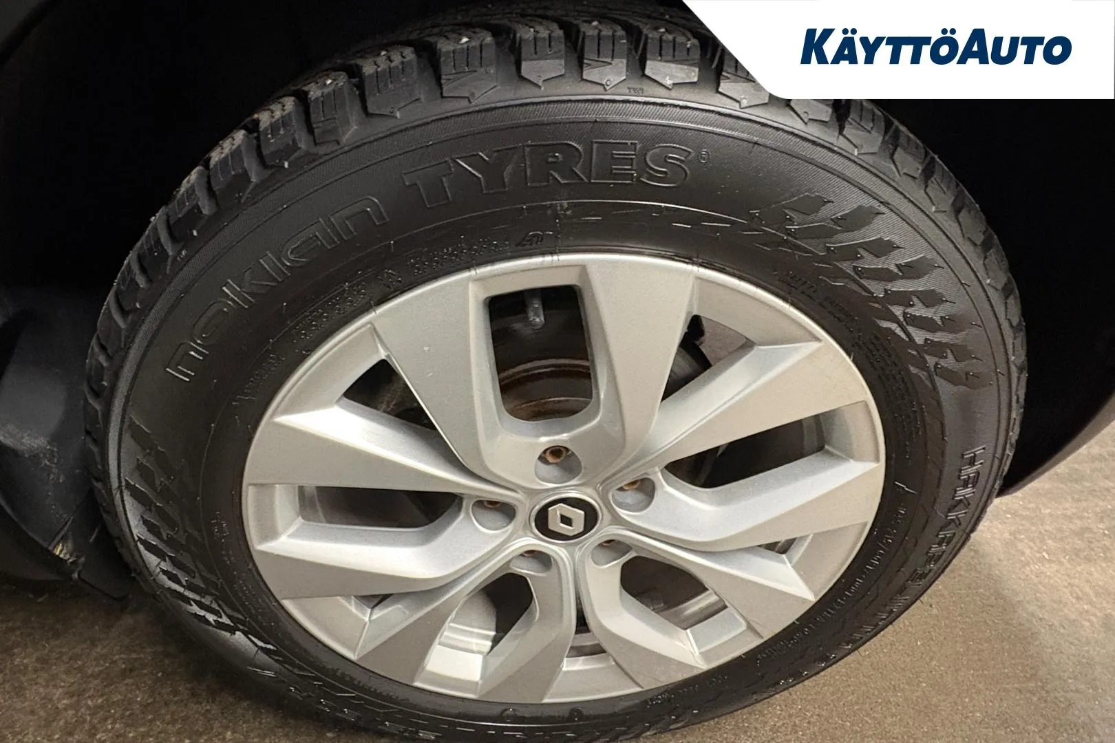 RENAULT Captur YLN-567 carousel image