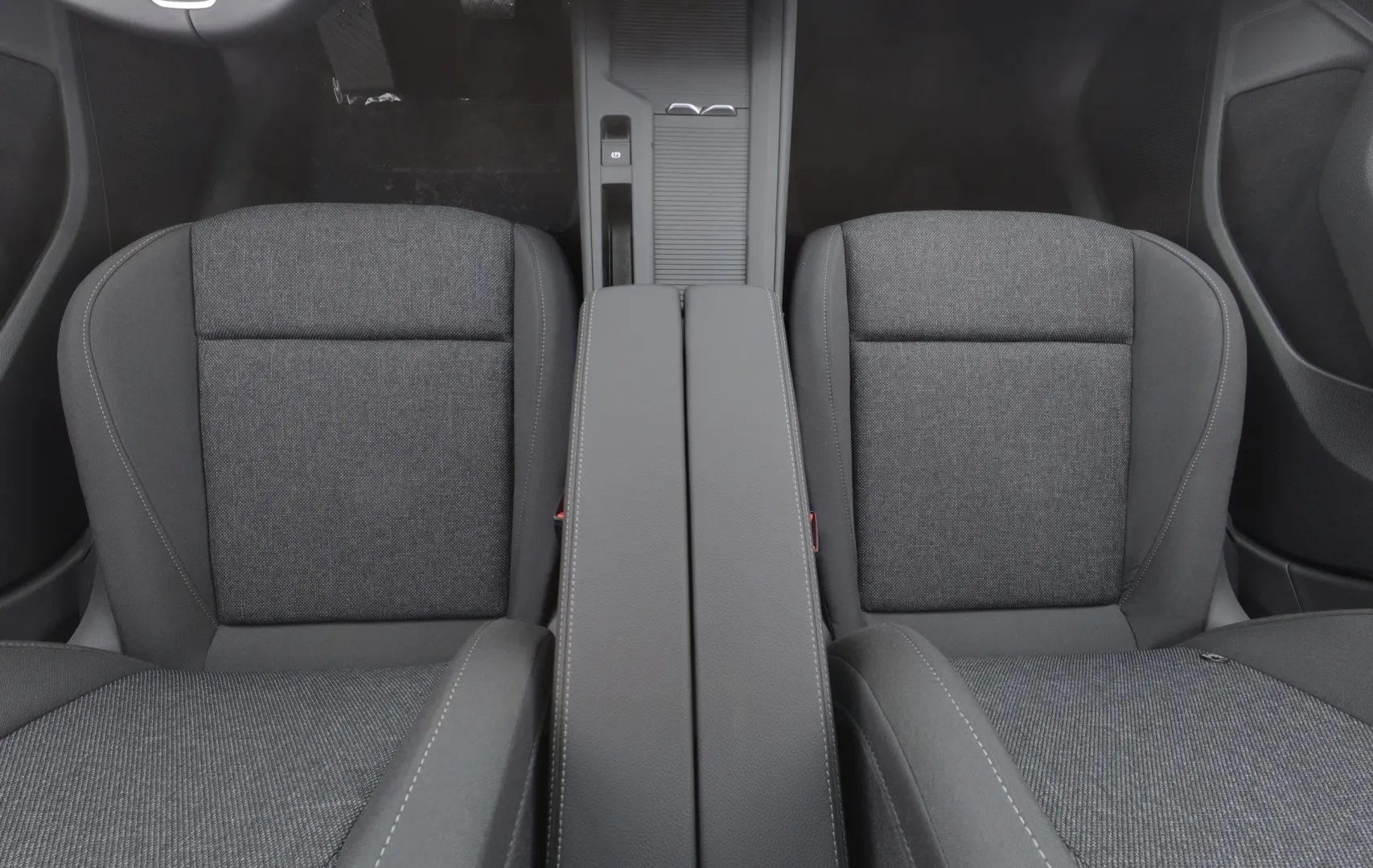 Skoda Superb NOI-465 carousel image