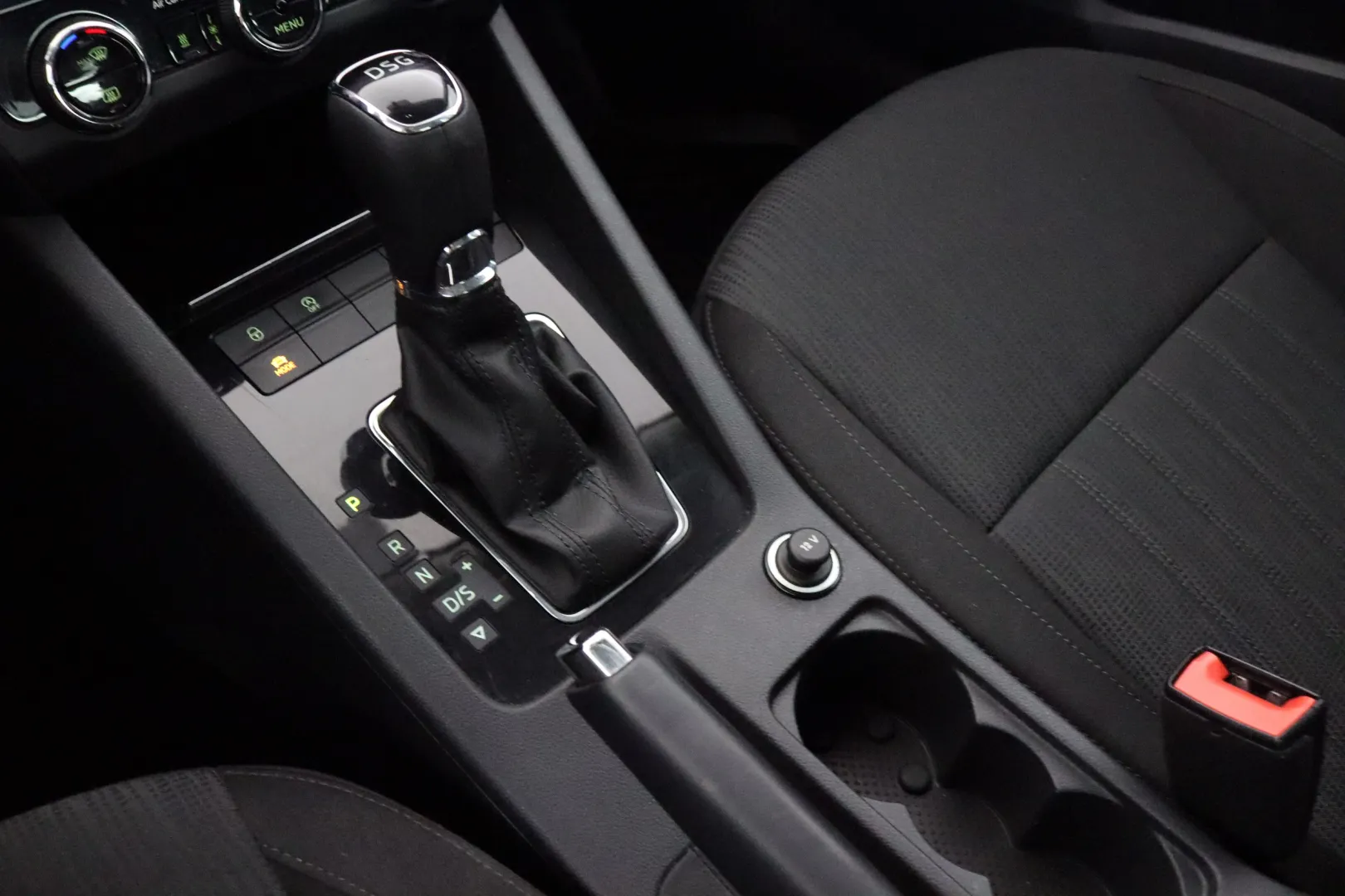 SKODA Octavia RTX-194 carousel image