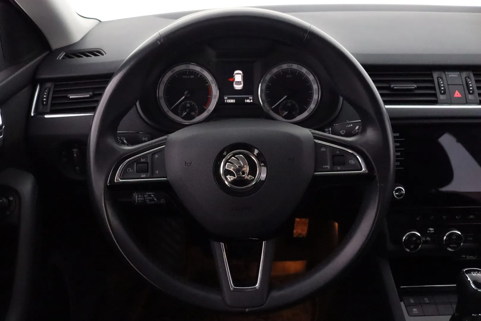 SKODA Octavia RTX-194 carousel image