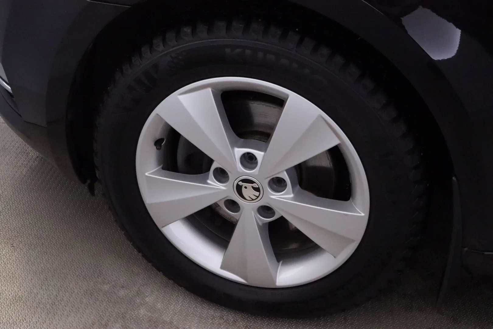 SKODA Octavia RTX-194 carousel image