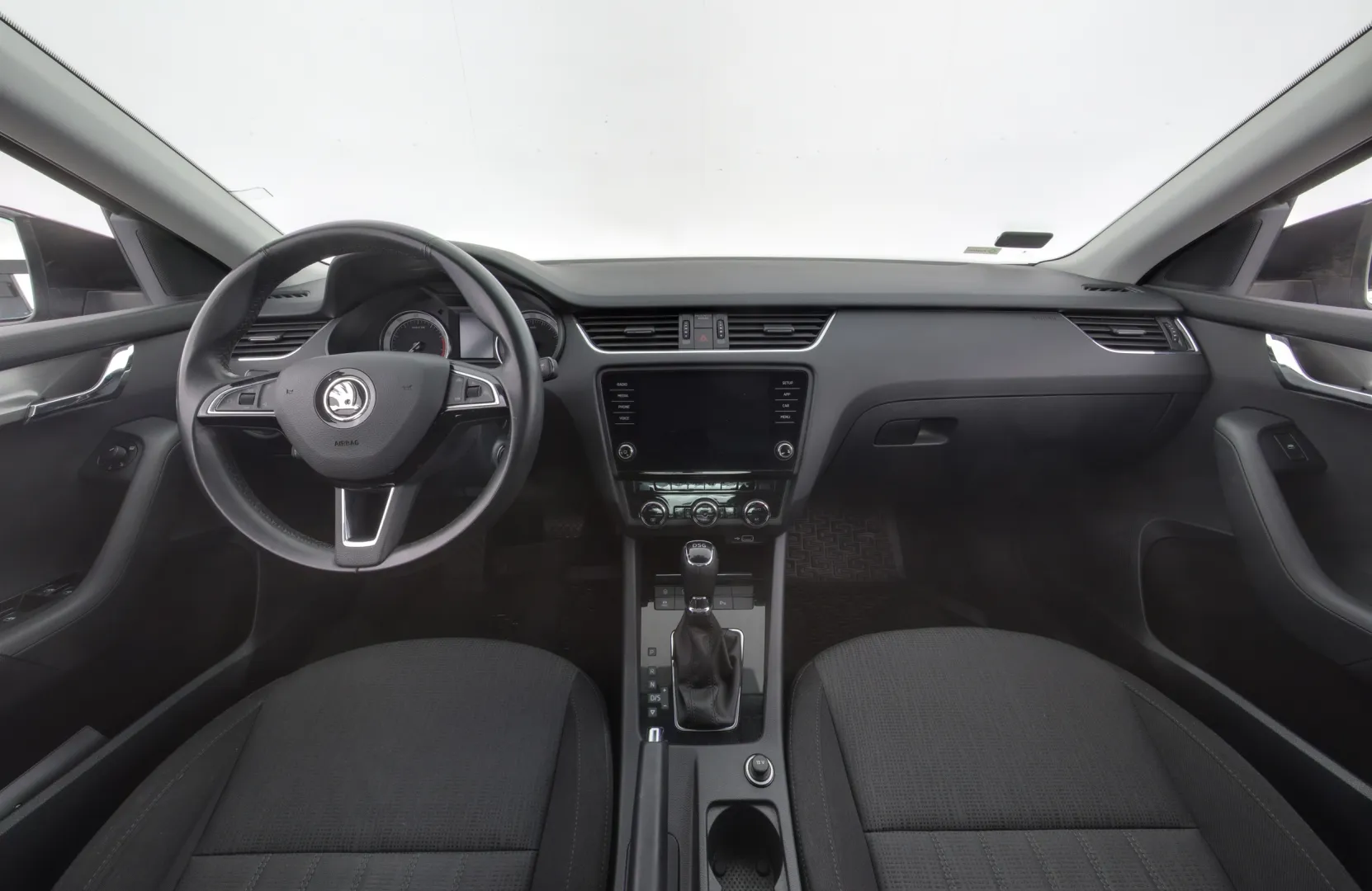SKODA Octavia RTX-194 carousel image