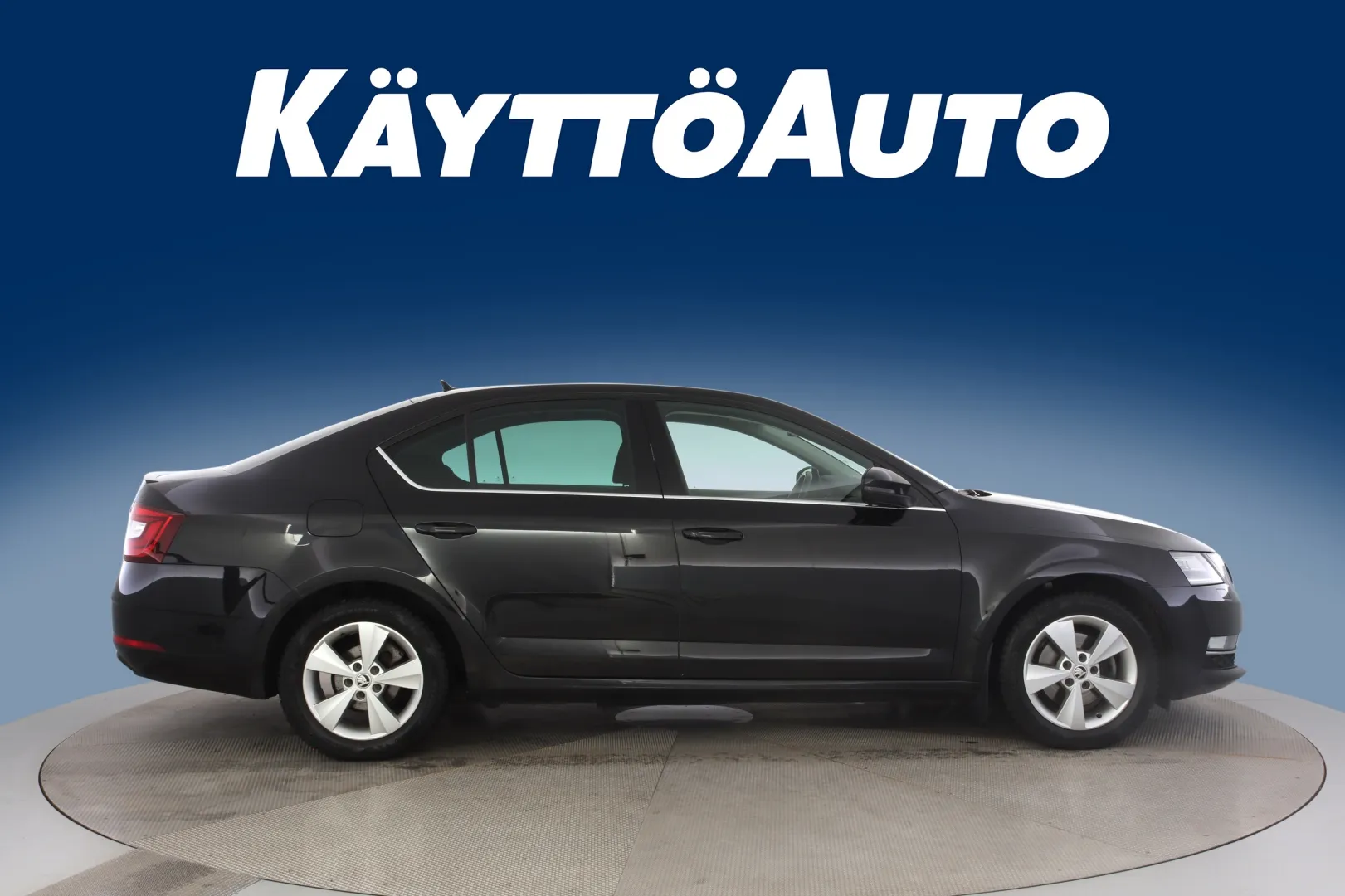 SKODA Octavia RTX-194 carousel image