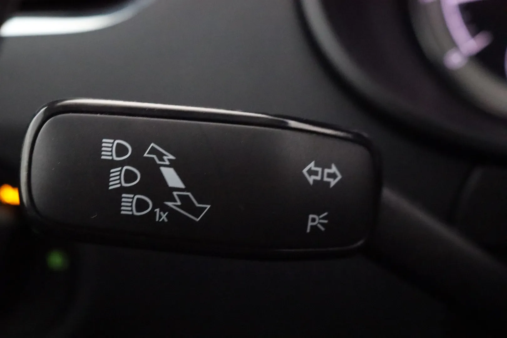 SKODA Octavia RTX-194 carousel image