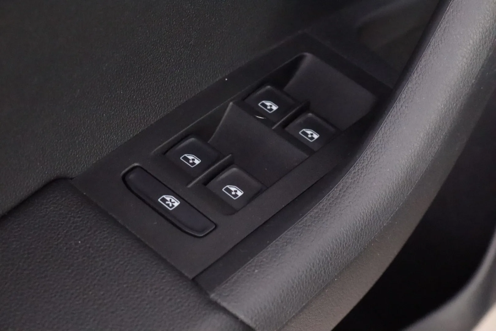 SKODA Octavia RTX-194 carousel image