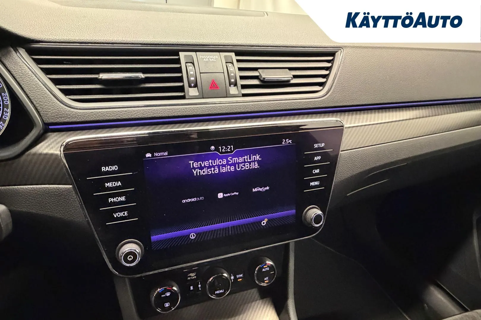 SKODA Superb FOR-609 carousel image