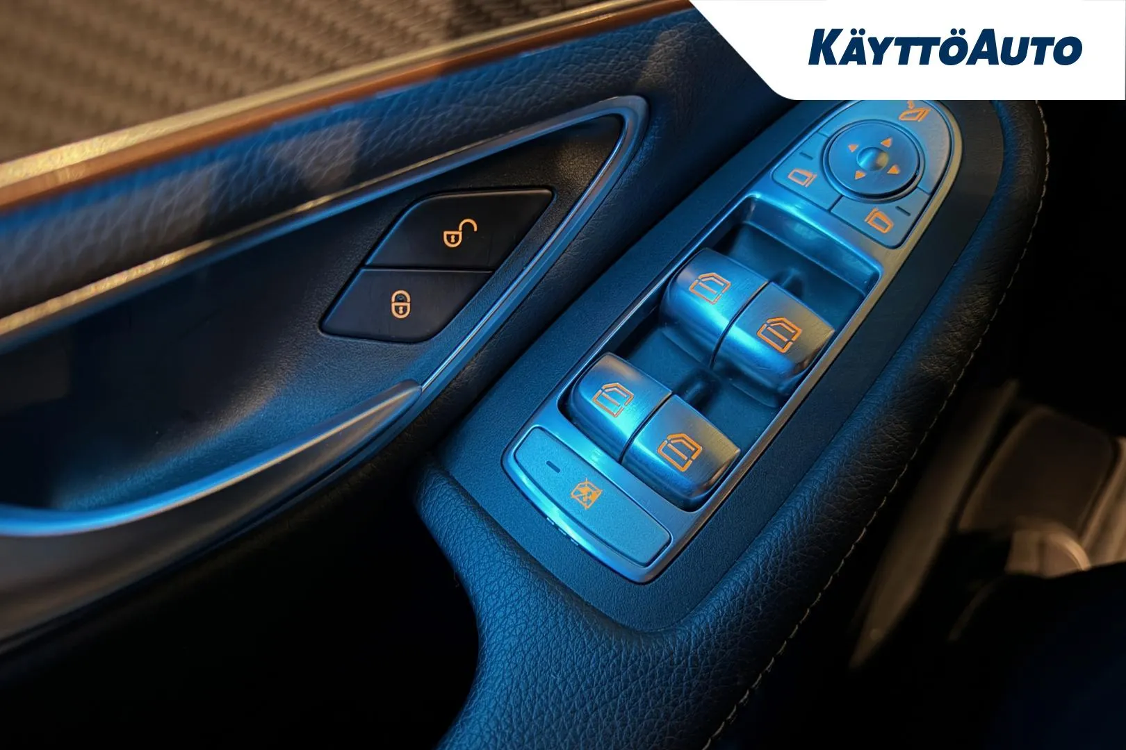 MERCEDES-BENZ EQC XSE-284 carousel image