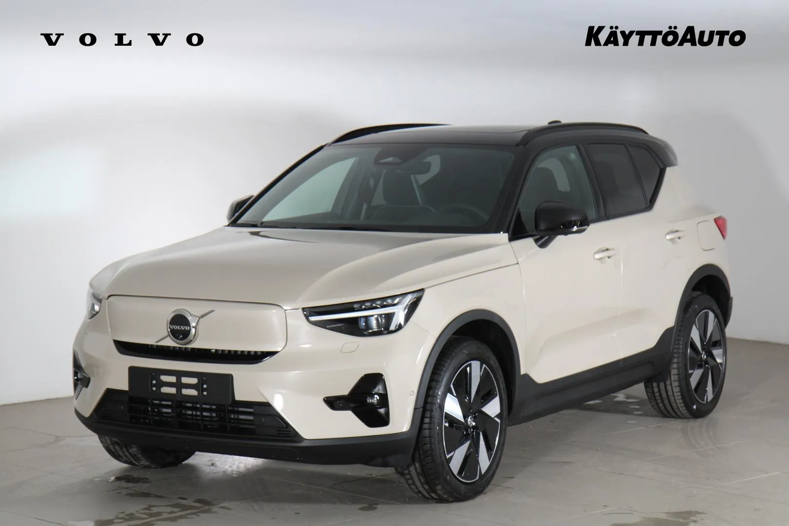 Volvo EX40 RXU-648 carousel image