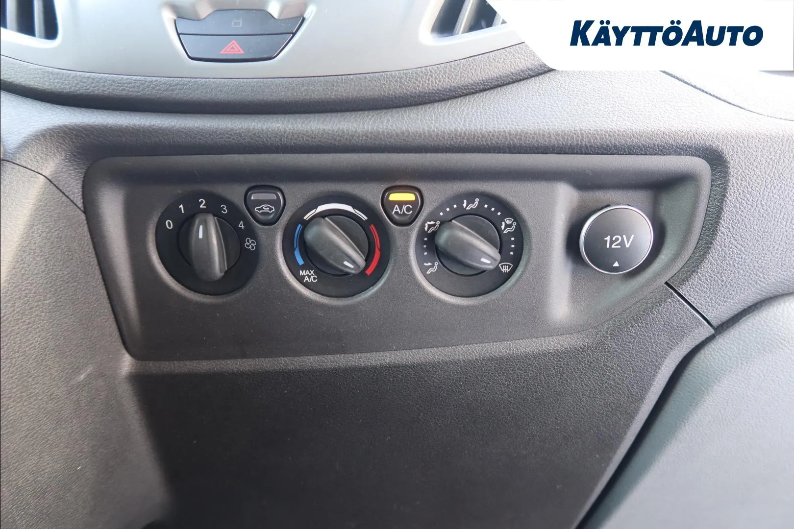 Ford Transit NJS-453 carousel image