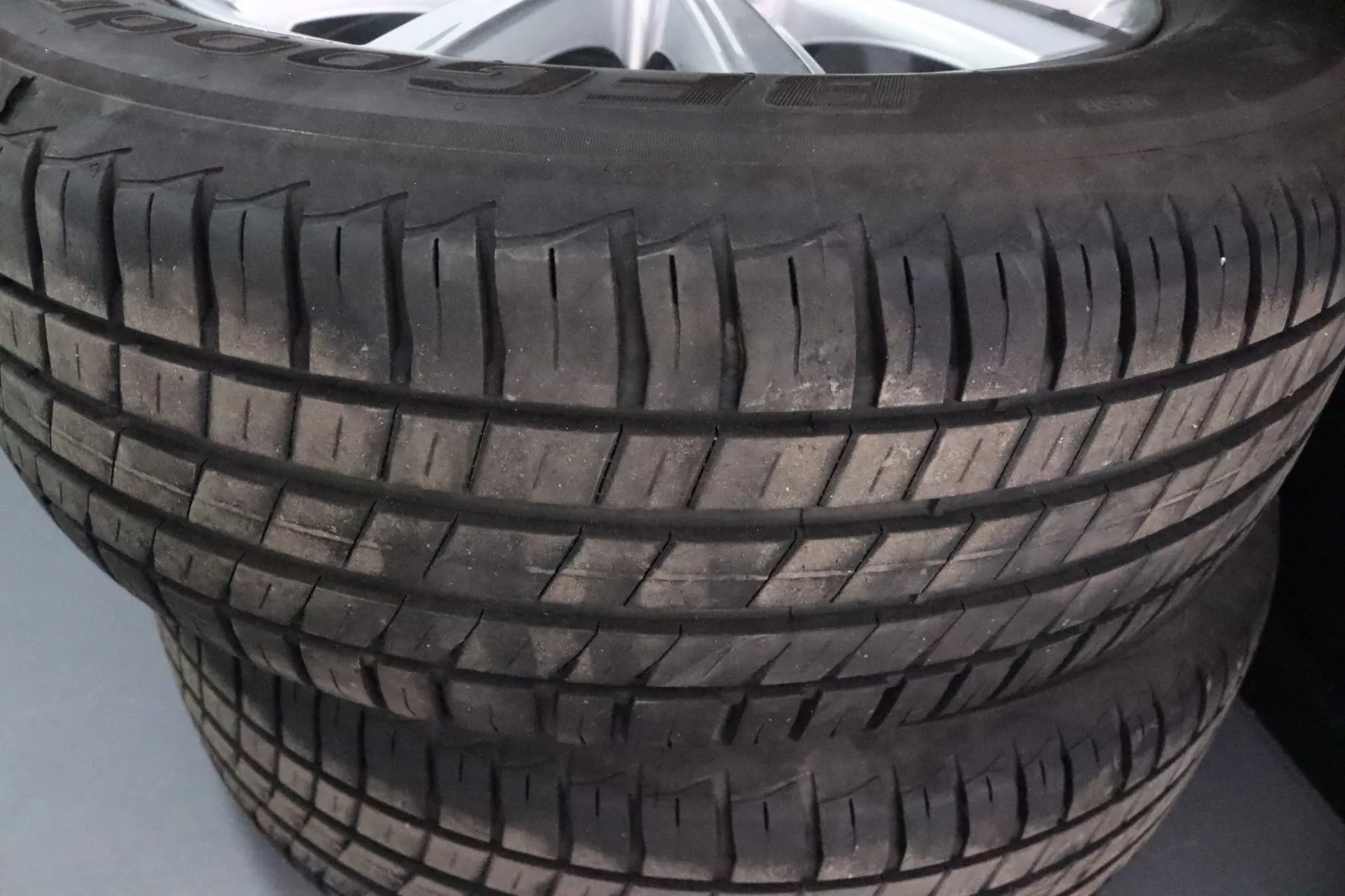 Volkswagen Caddy Maxi EUM-699 carousel image