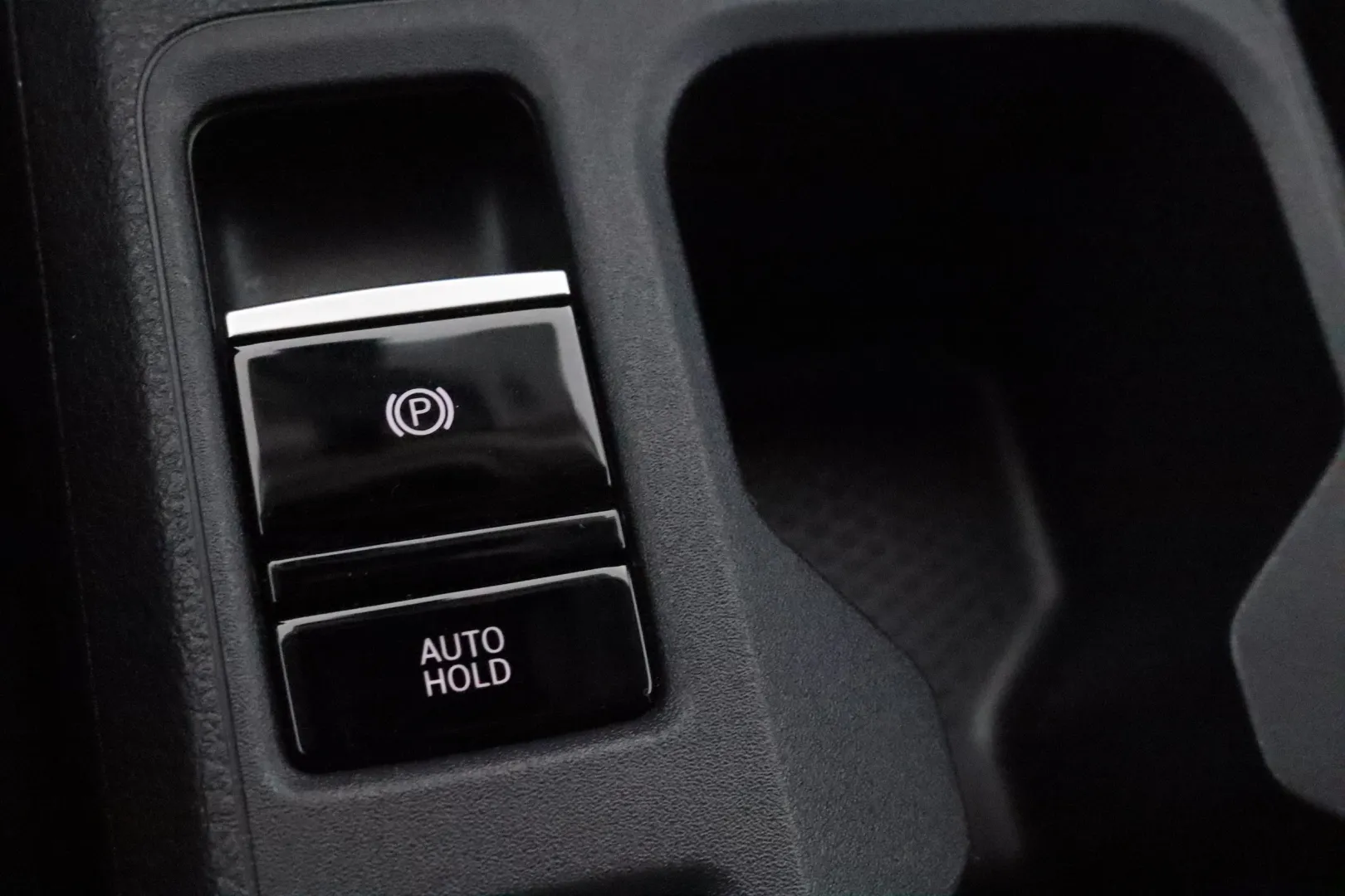 Volkswagen Caddy Maxi EUM-699 carousel image