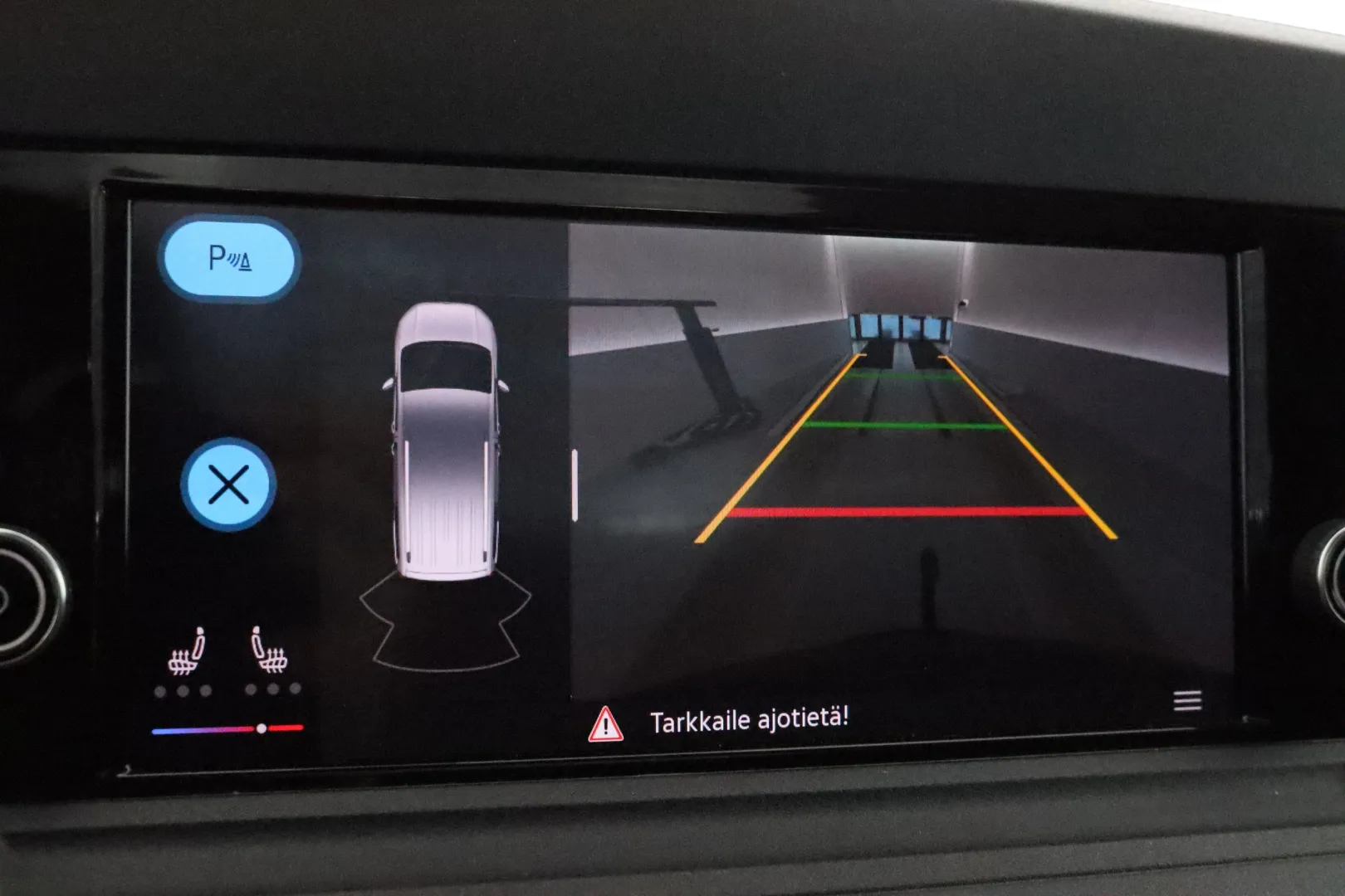 Volkswagen Caddy Maxi EUM-699 carousel image