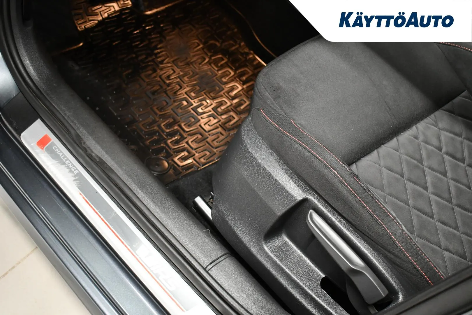 SKODA Octavia OVZ-600 carousel image