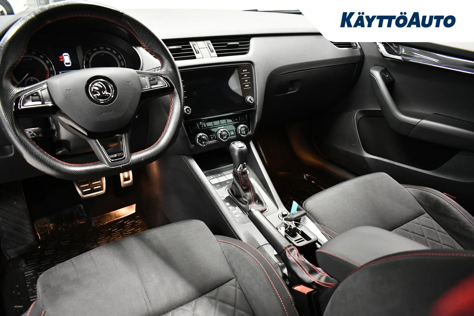 SKODA Octavia OVZ-600 carousel image