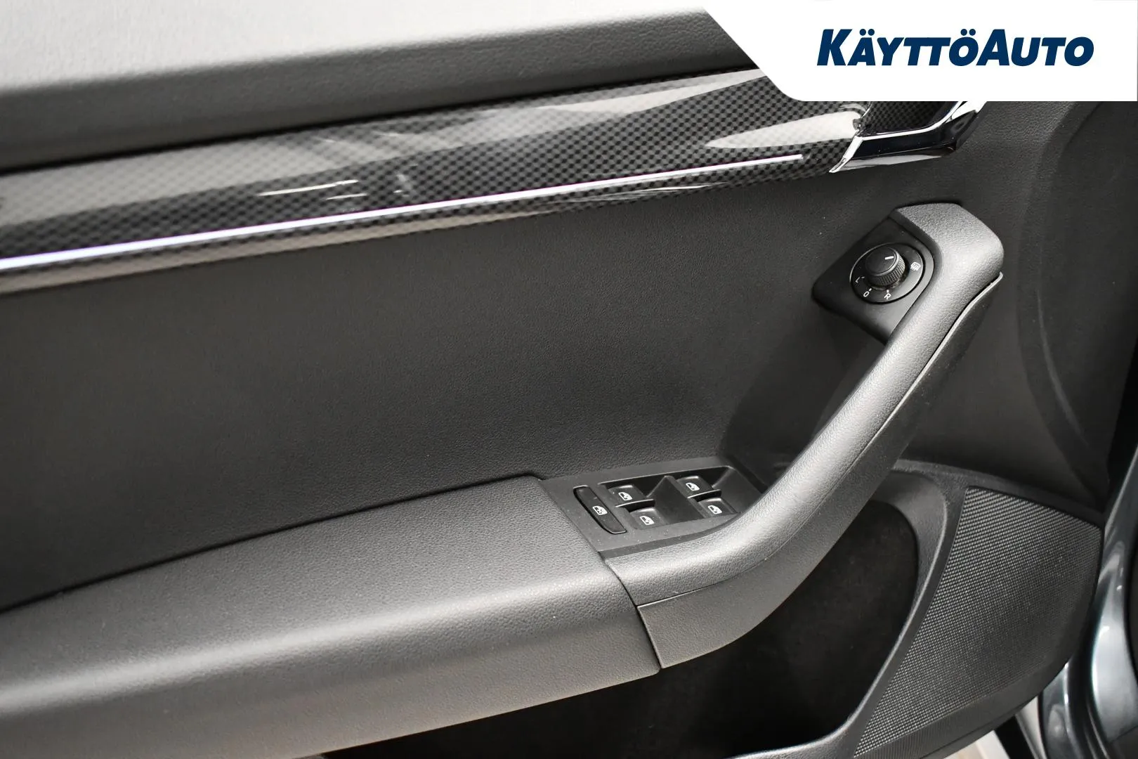 SKODA Octavia OVZ-600 carousel image