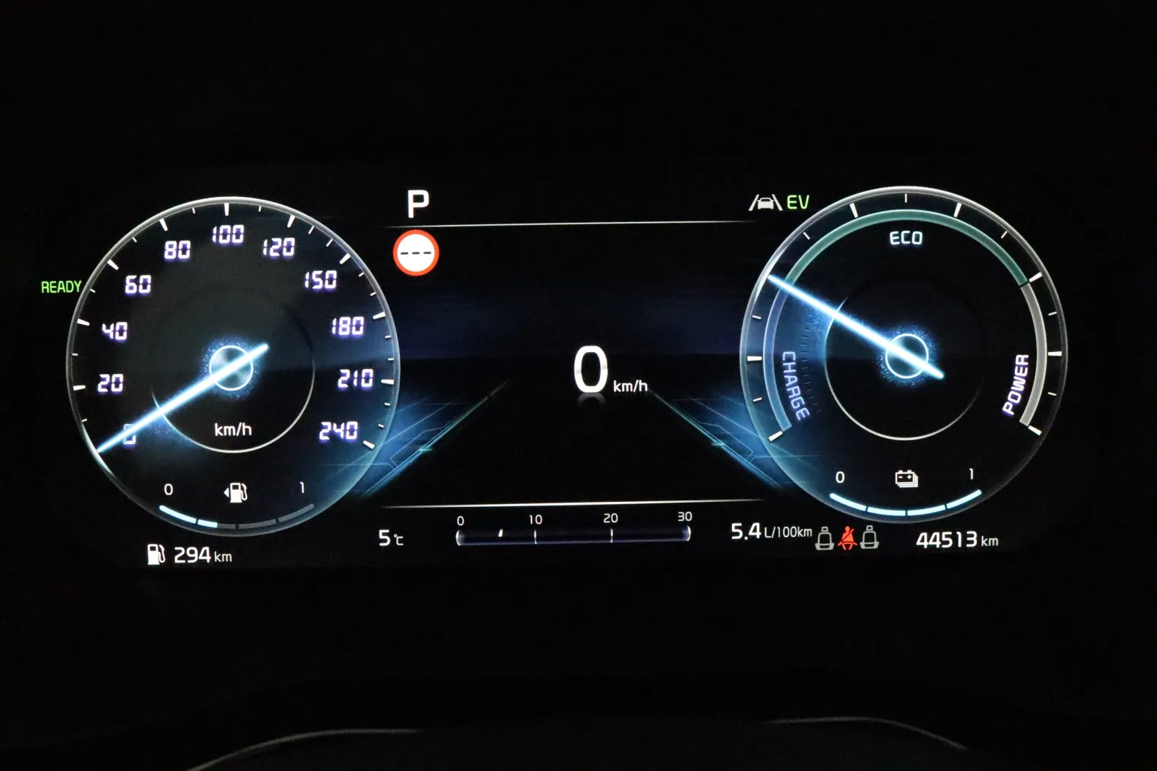 KIA Ceed CRG-889 carousel image