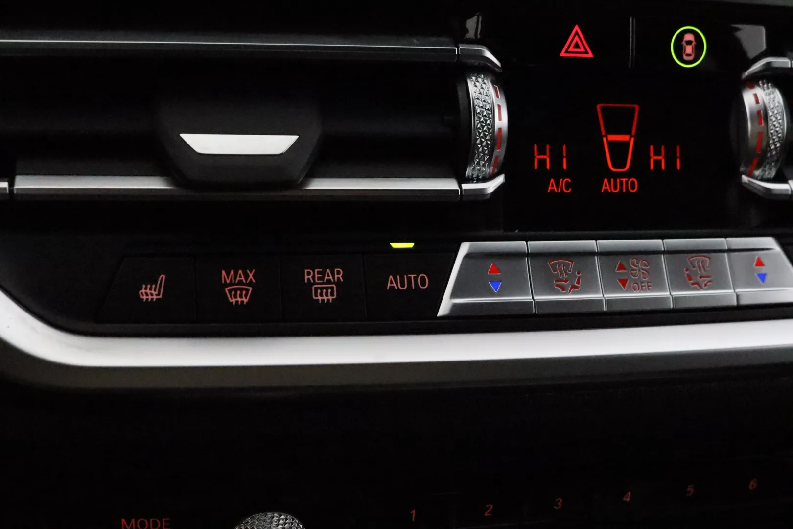 BMW 330 RUP-642 carousel image