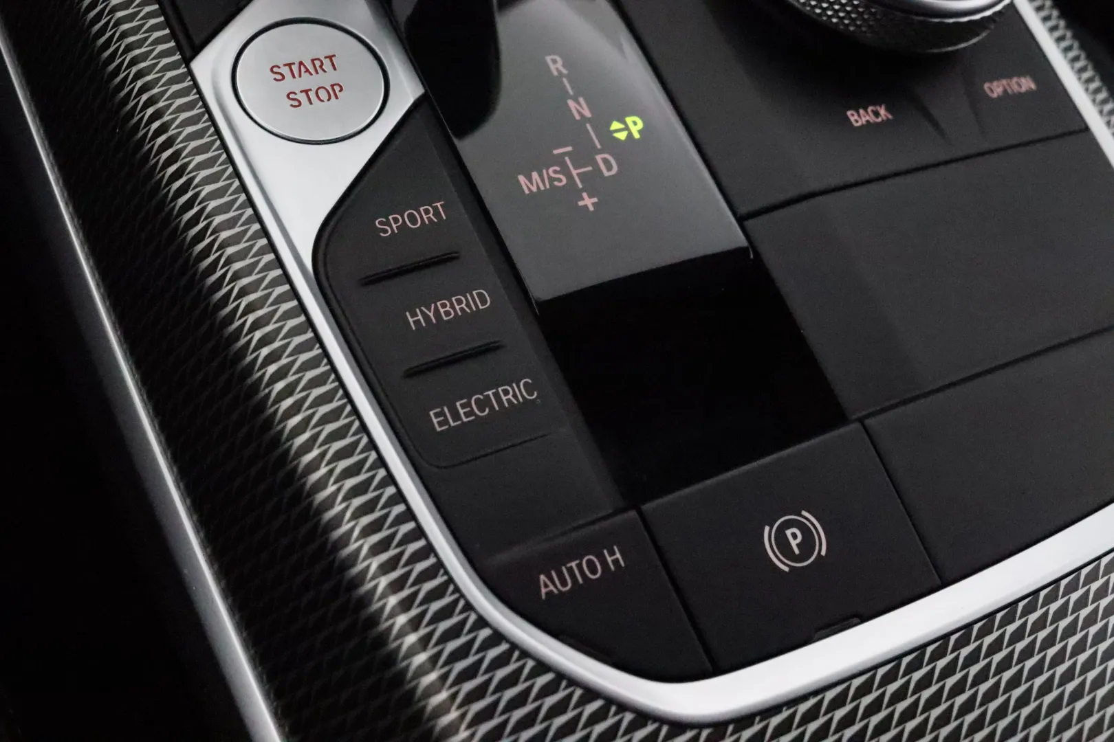 BMW 330 RUP-642 carousel image