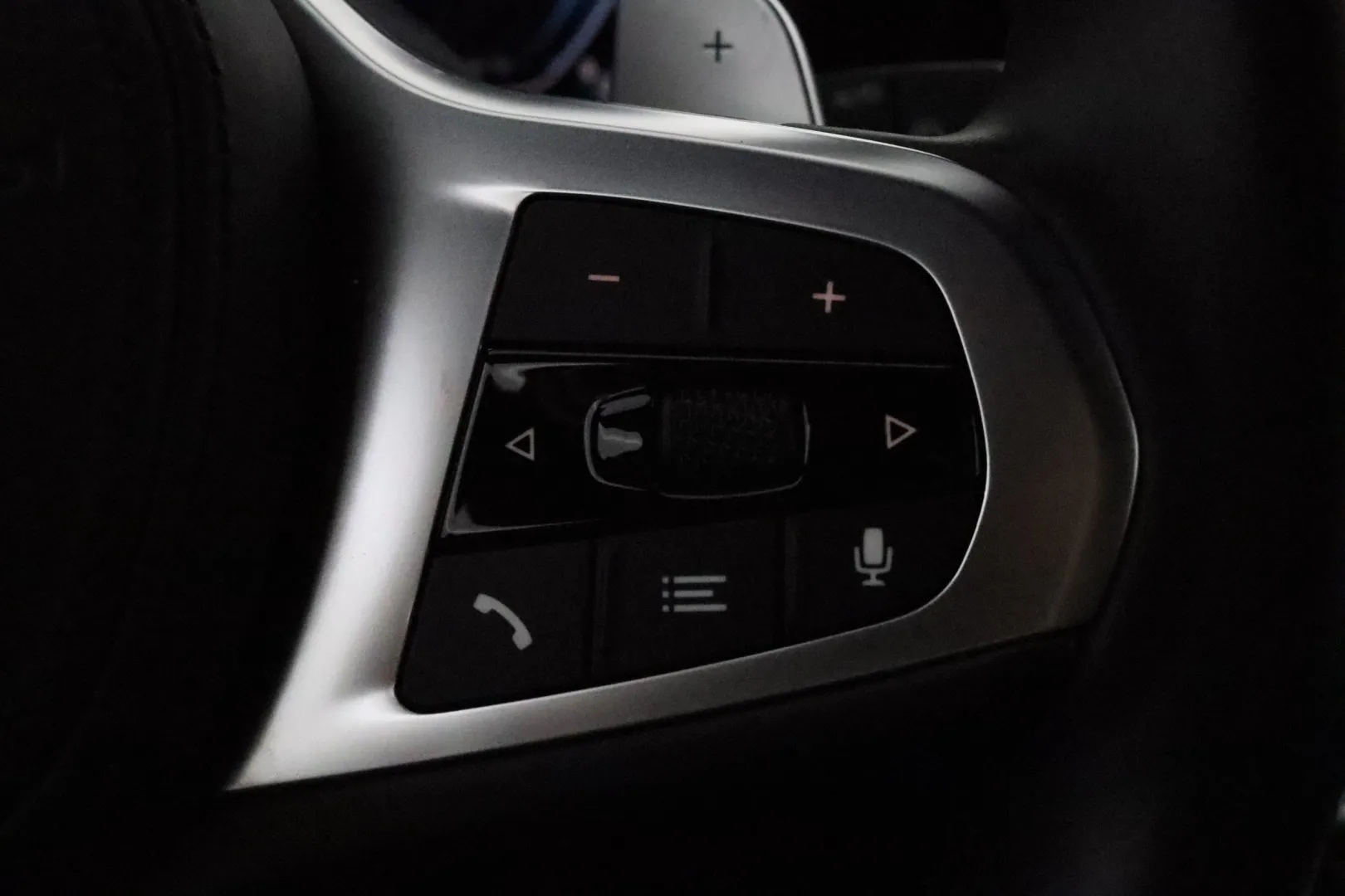 BMW 330 RUP-642 carousel image