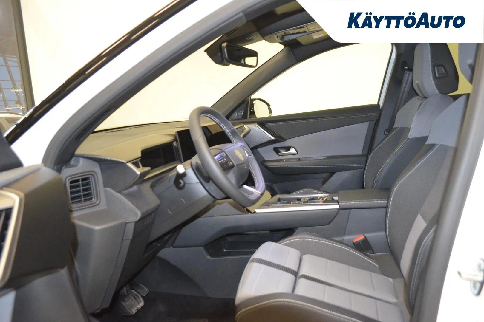 OPEL Grandland JNU-367 carousel image