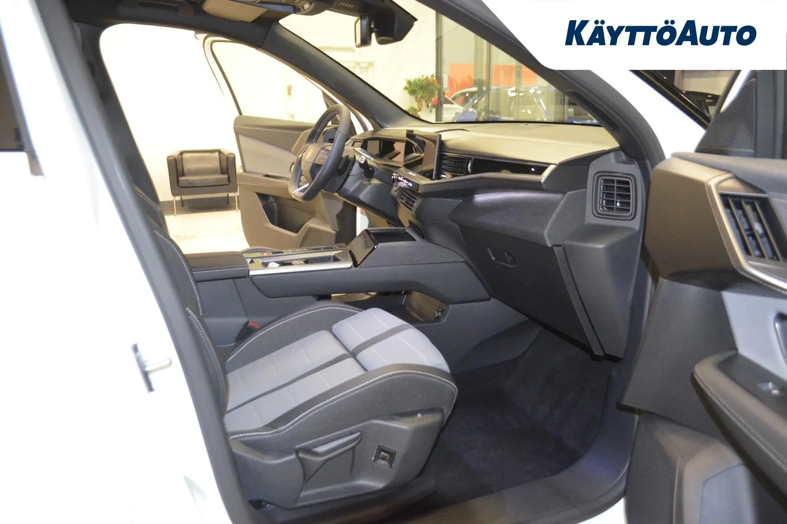 OPEL Grandland JNU-367 carousel image