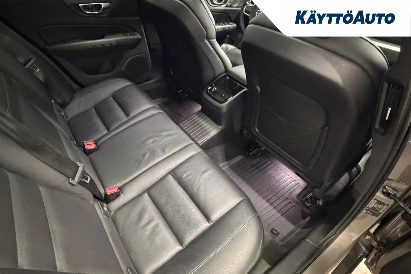 VOLVO V60 EUA-185 carousel image