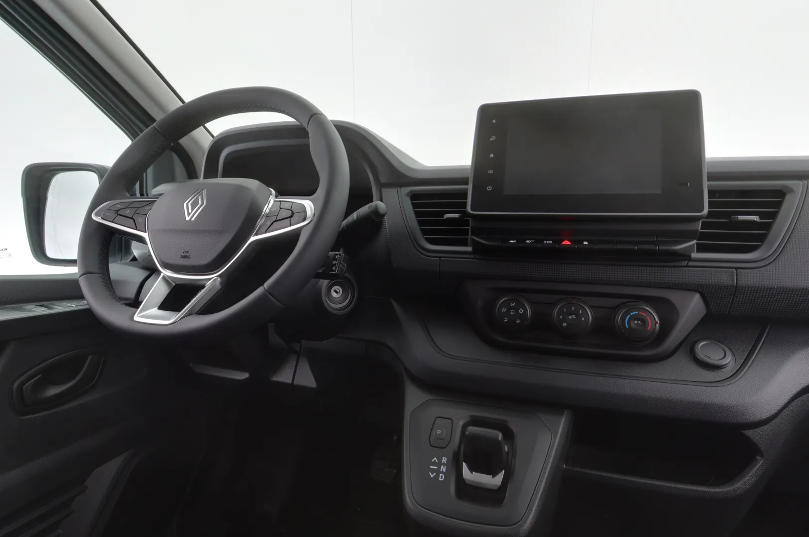 Renault Trafic NOI-261 carousel image