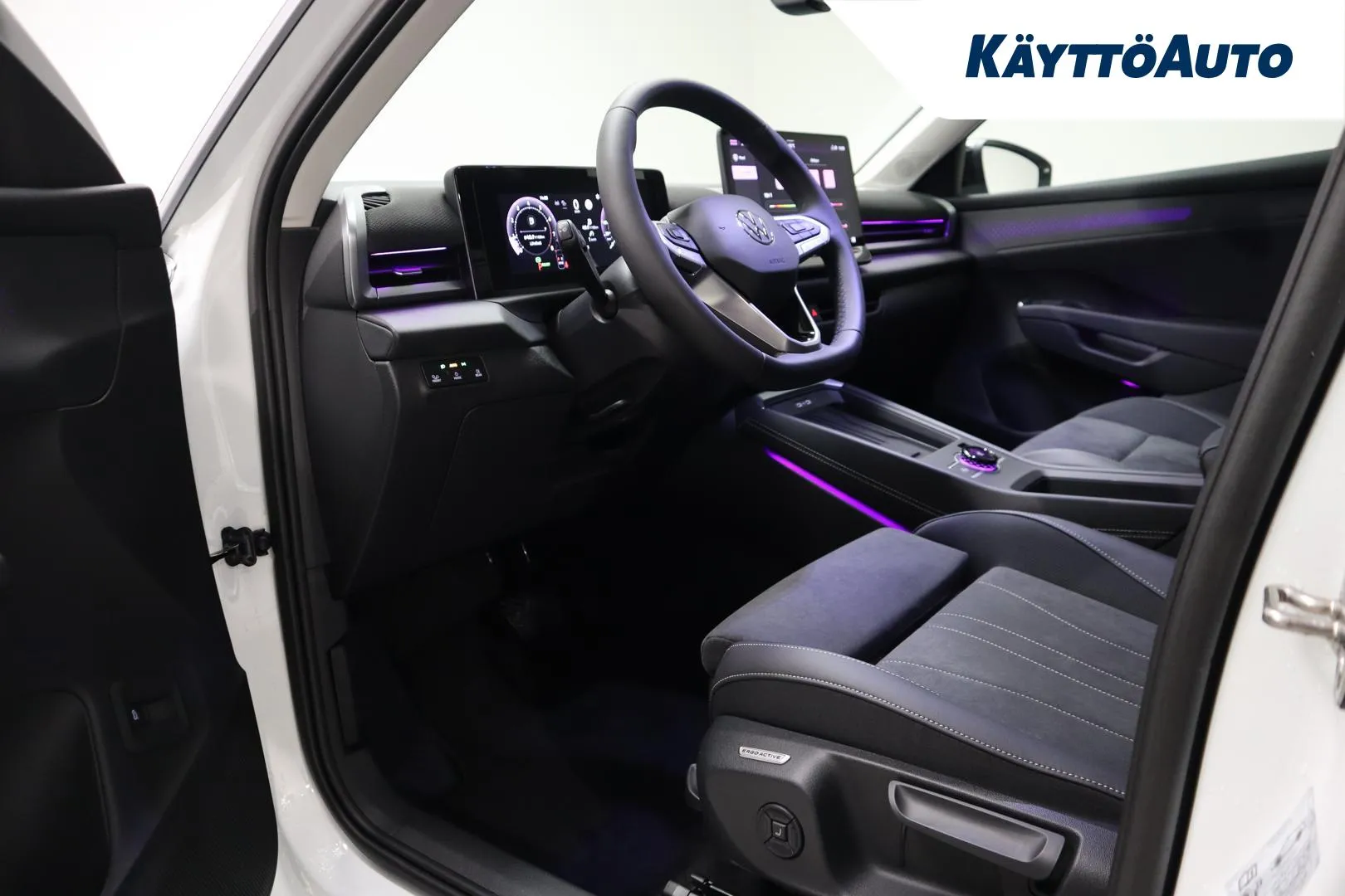 Volkswagen T-Roc NOK-674 carousel image