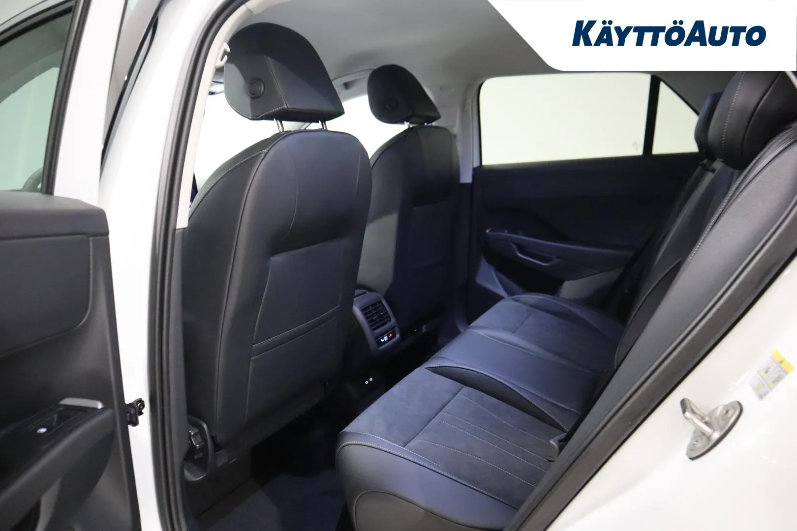 Volkswagen T-Roc NOK-674 carousel image