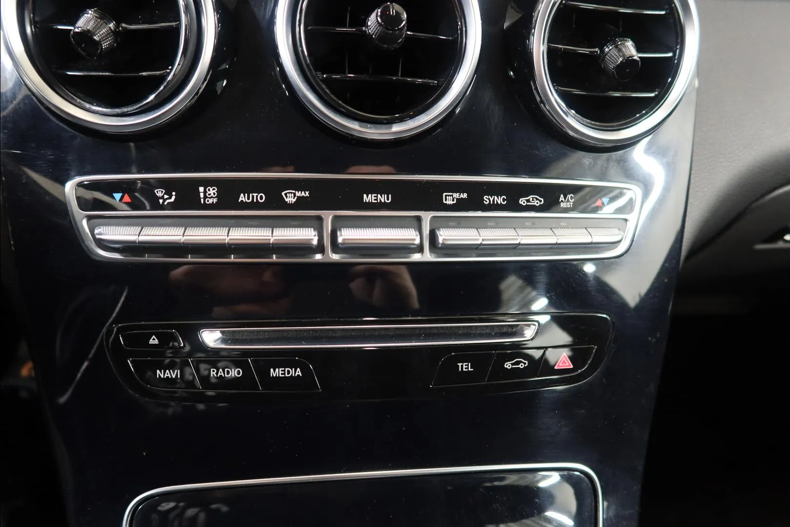 MERCEDES-BENZ GLC LNR-195 carousel image