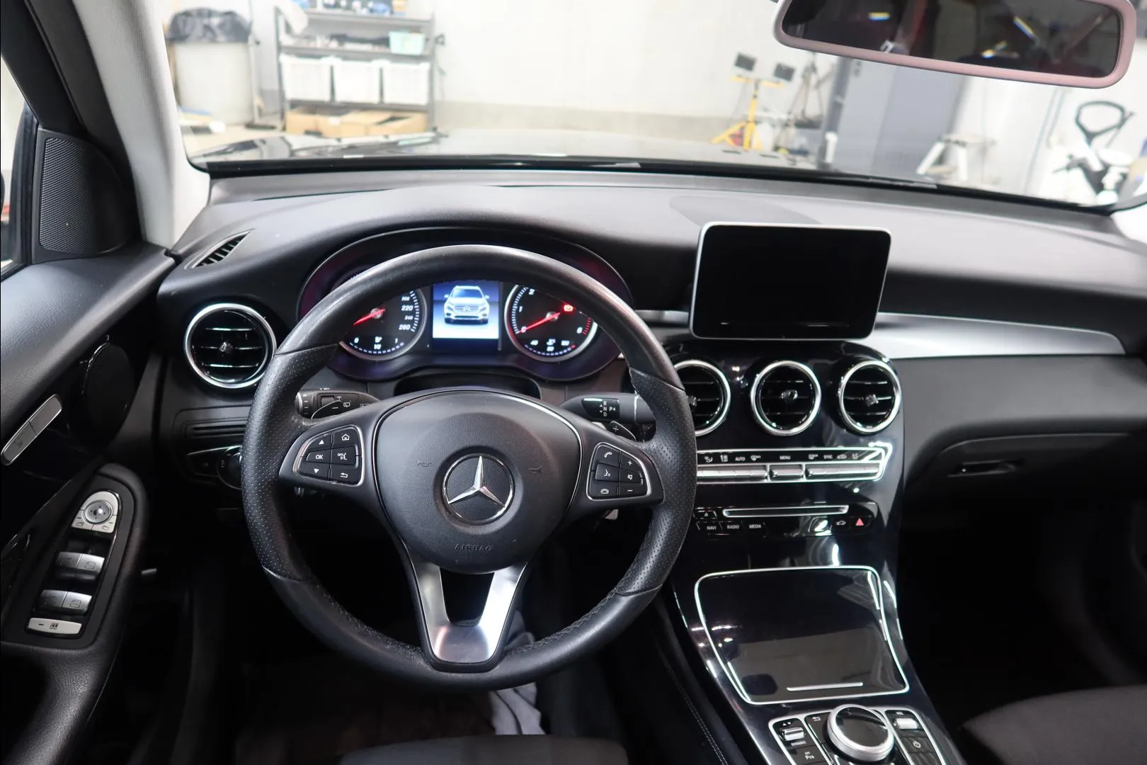 MERCEDES-BENZ GLC LNR-195 carousel image