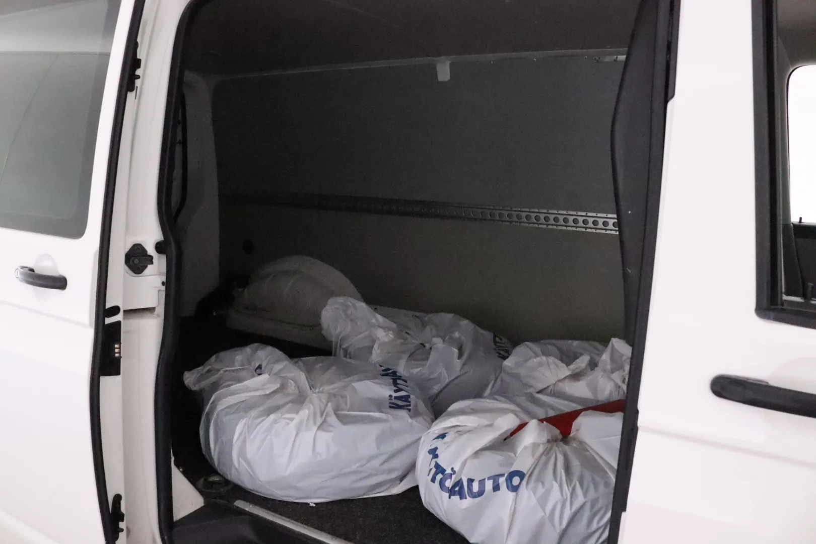 VOLKSWAGEN Transporter FMT-828 carousel image