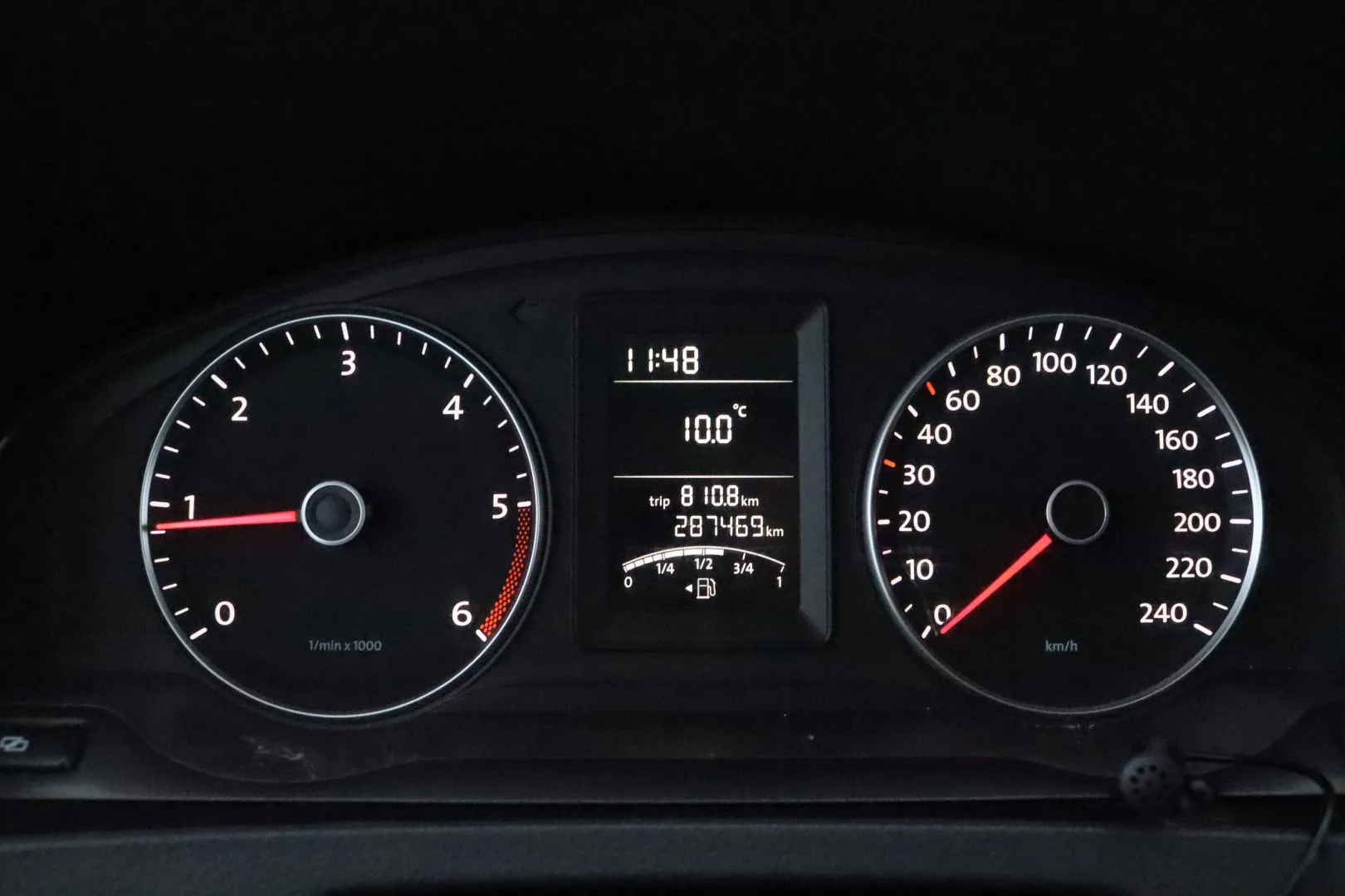 VOLKSWAGEN Transporter FMT-828 carousel image